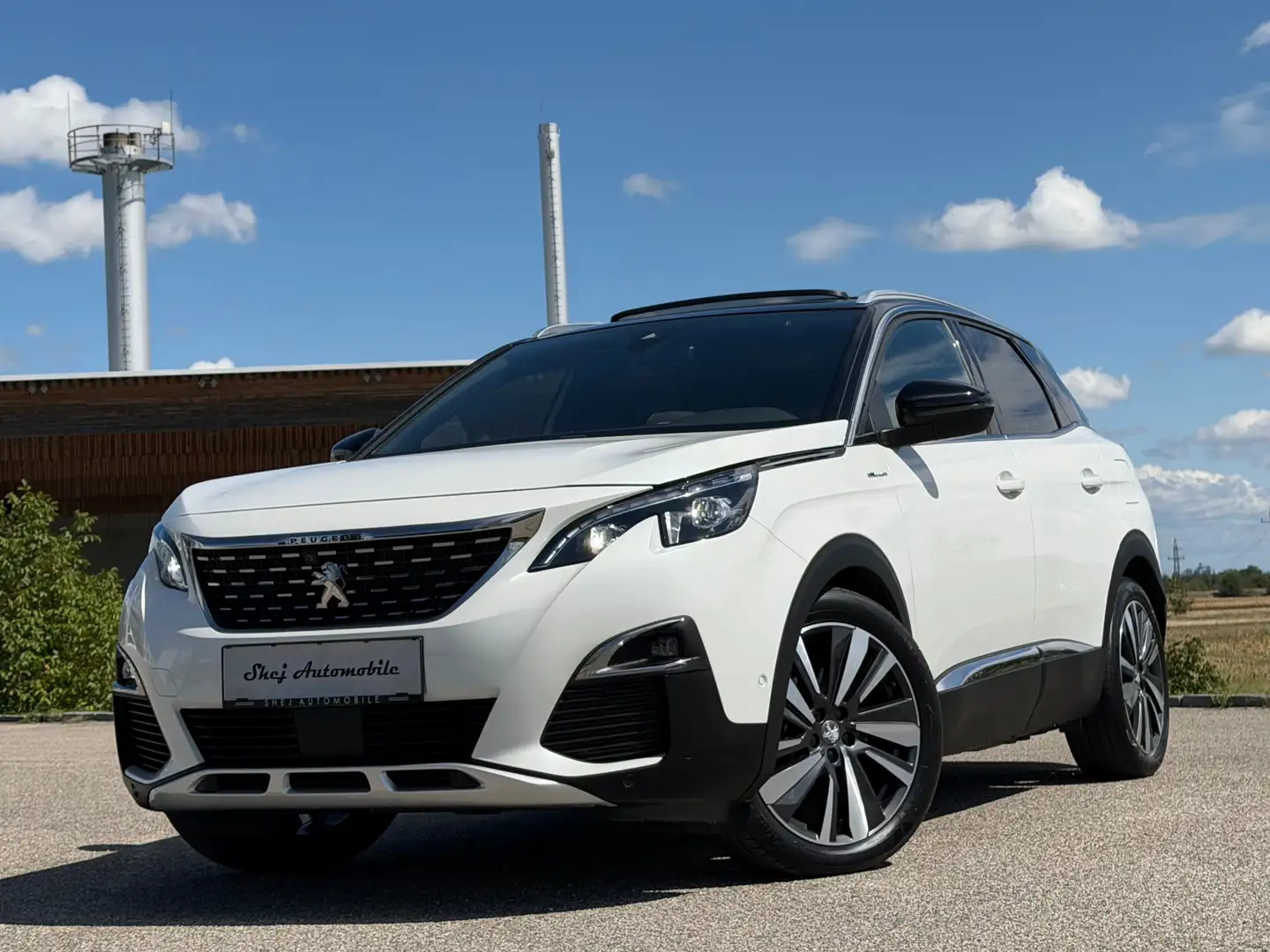 Peugeot 3008 Hybrid4 300 GT*Panorama*Kamera*Allrad* Weiß - 1