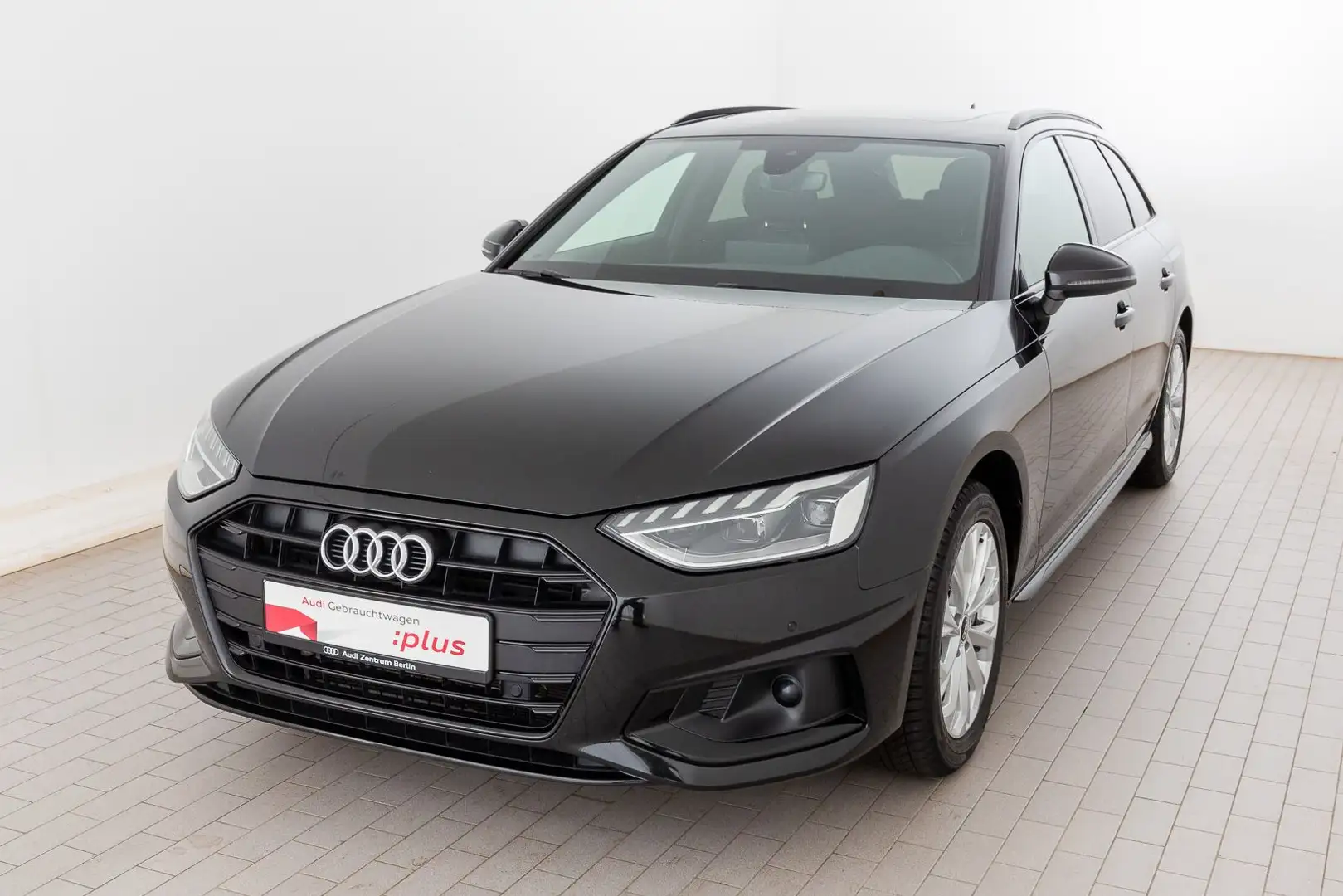 Audi A4 Advanced 40 TDI S tr. SITZHZG PDC LED Zwart - 2