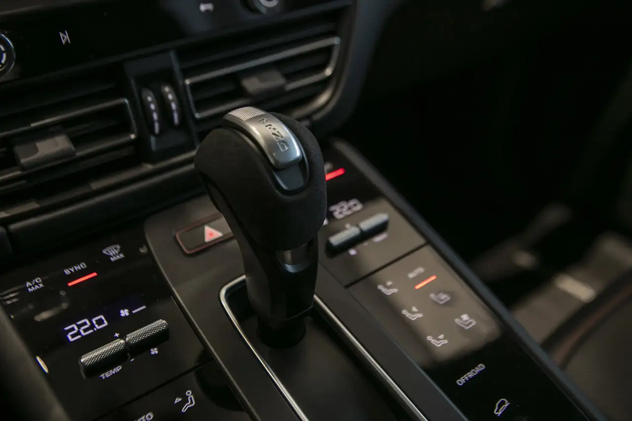 Porsche Macan снимка Porsche Macan