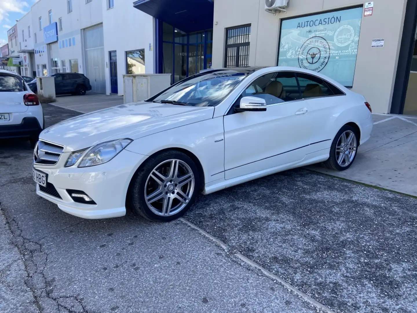 Mercedes-Benz E 220 Coupé 220CDI BE Aut. Blanco - 2