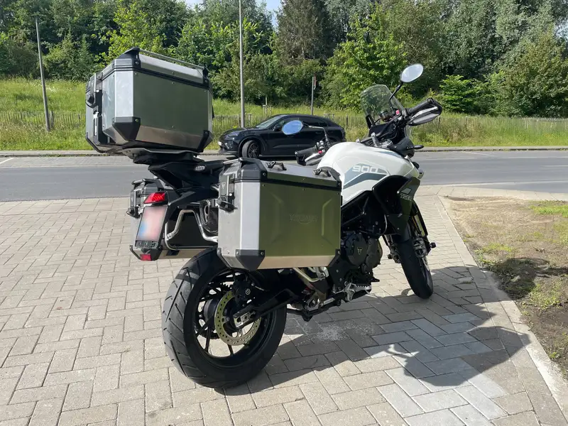 Triumph Tiger 900 - foto 4