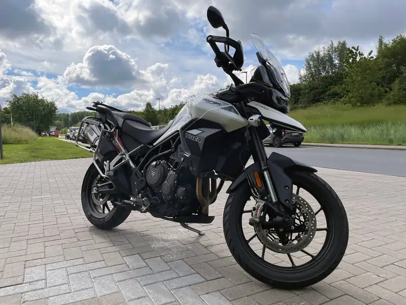 Triumph Tiger 900 - foto 2