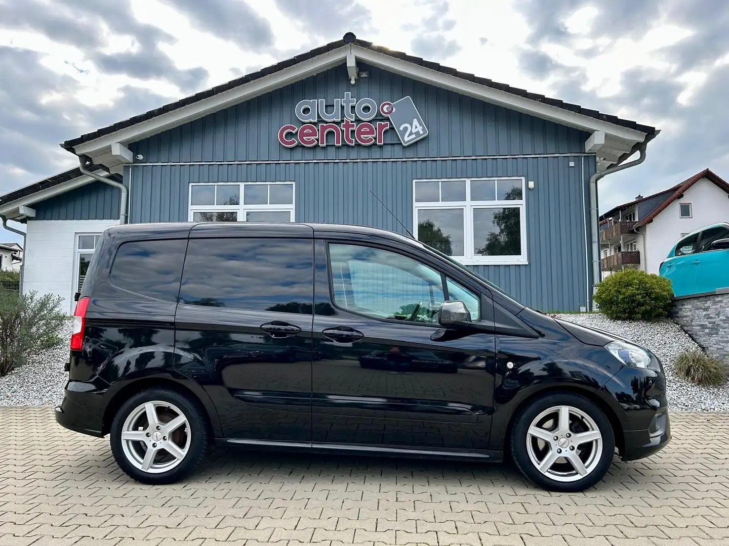 Ford Transit Courier Sport|AHK|Navi|SHZ|8xALU| Schwarz - 2