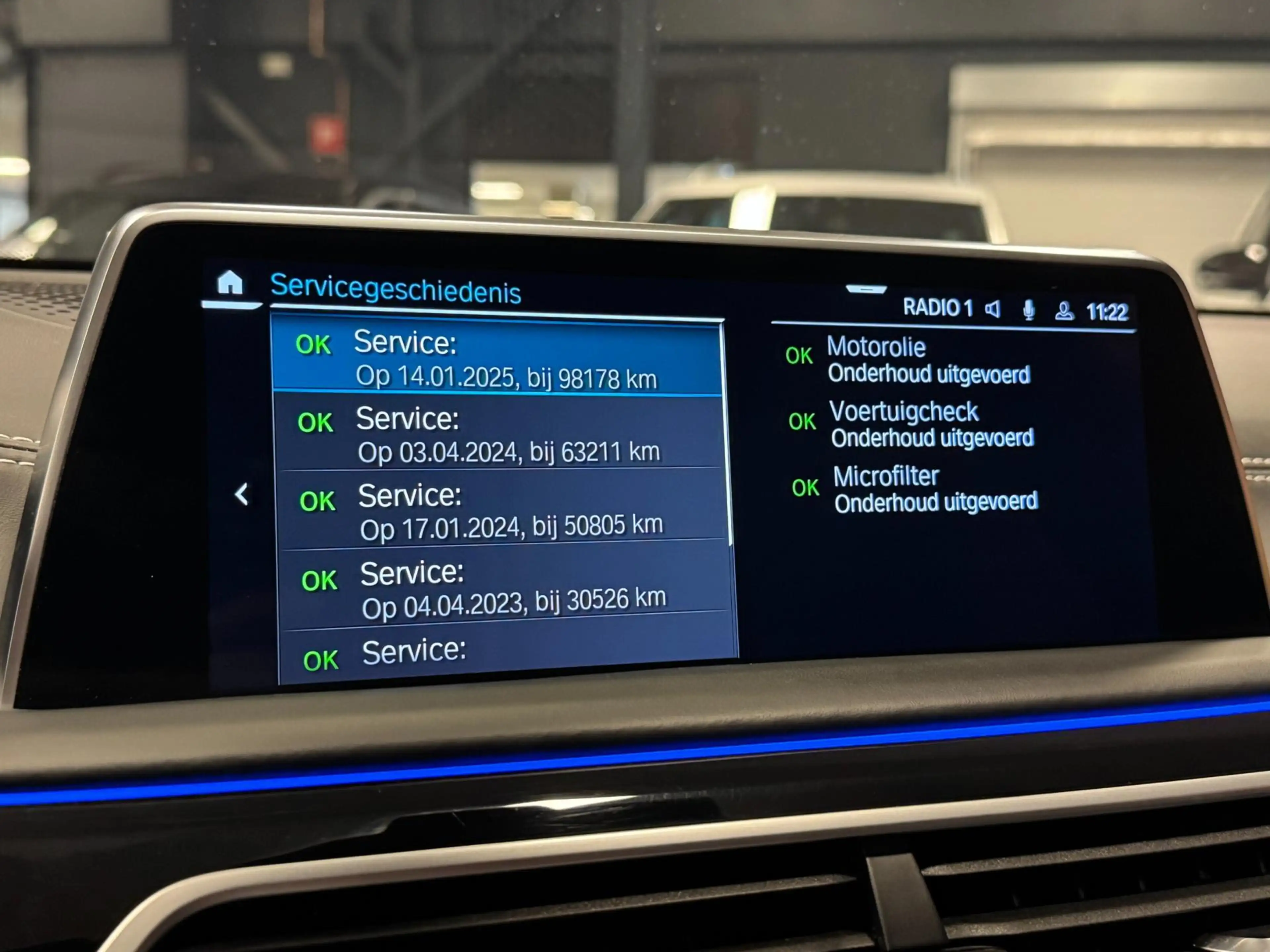 BMW 745 7-serie 745Le xDrive High Exe Individual Panodak B — photo 7