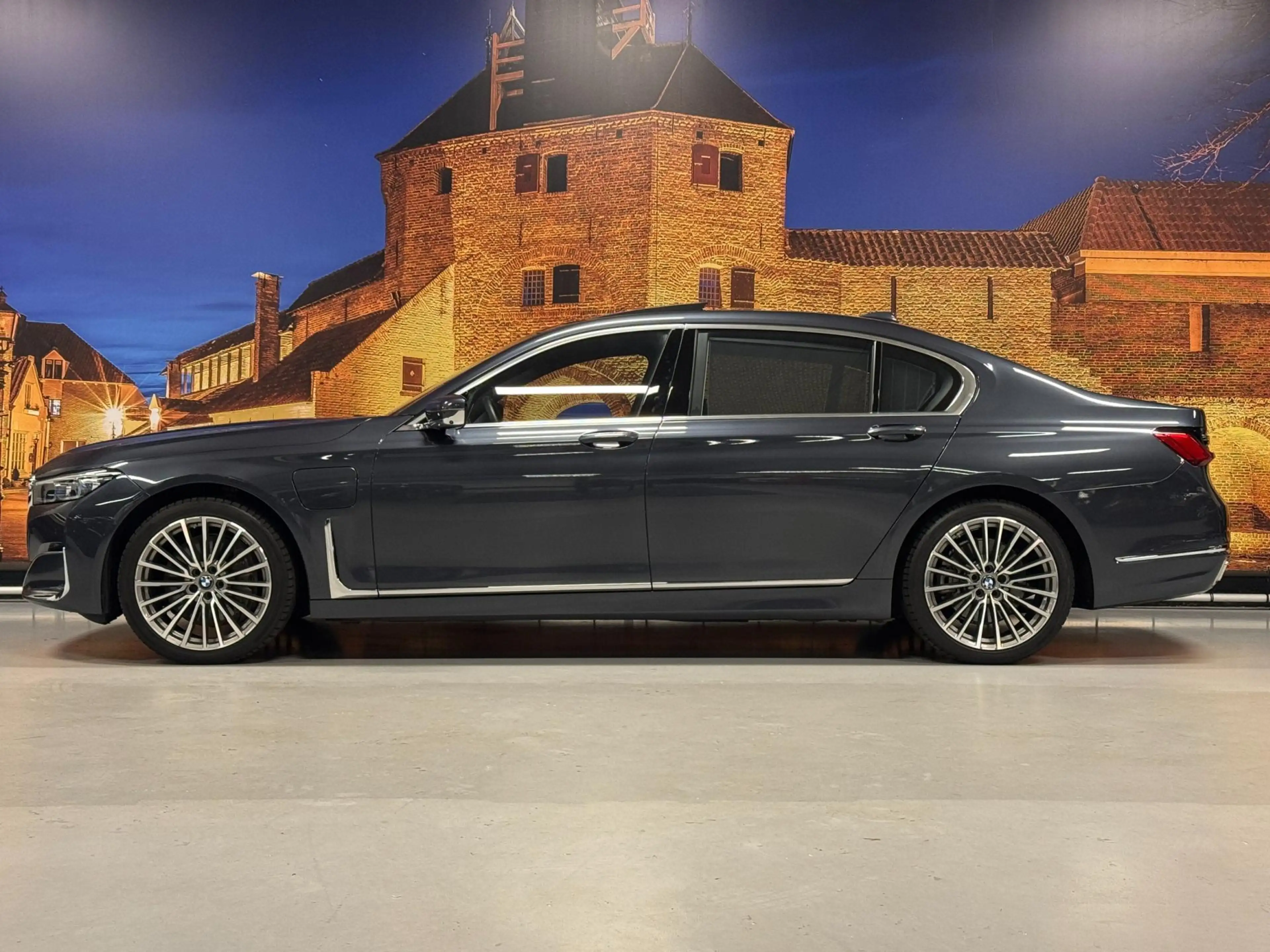 BMW 745 7-serie 745Le xDrive High Exe Individual Panodak B — photo 9