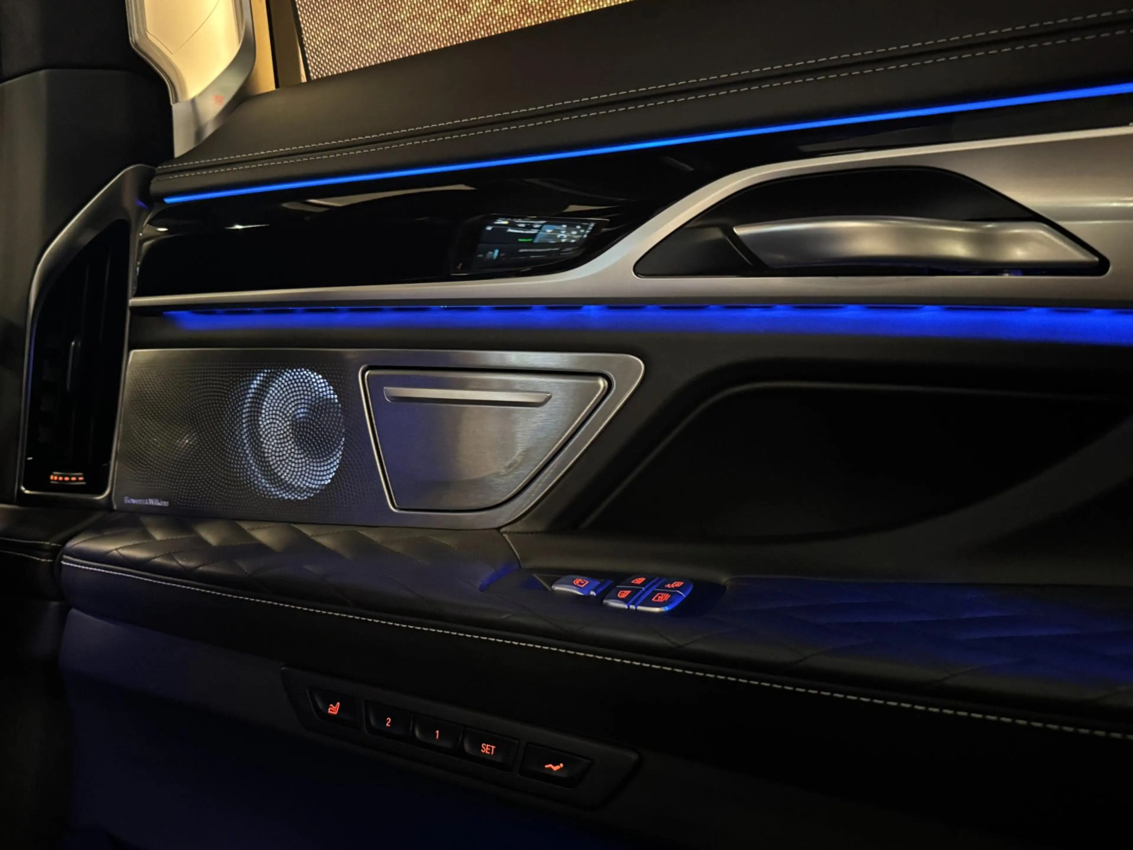 BMW 745 7-serie 745Le xDrive High Exe Individual Panodak B — photo 42