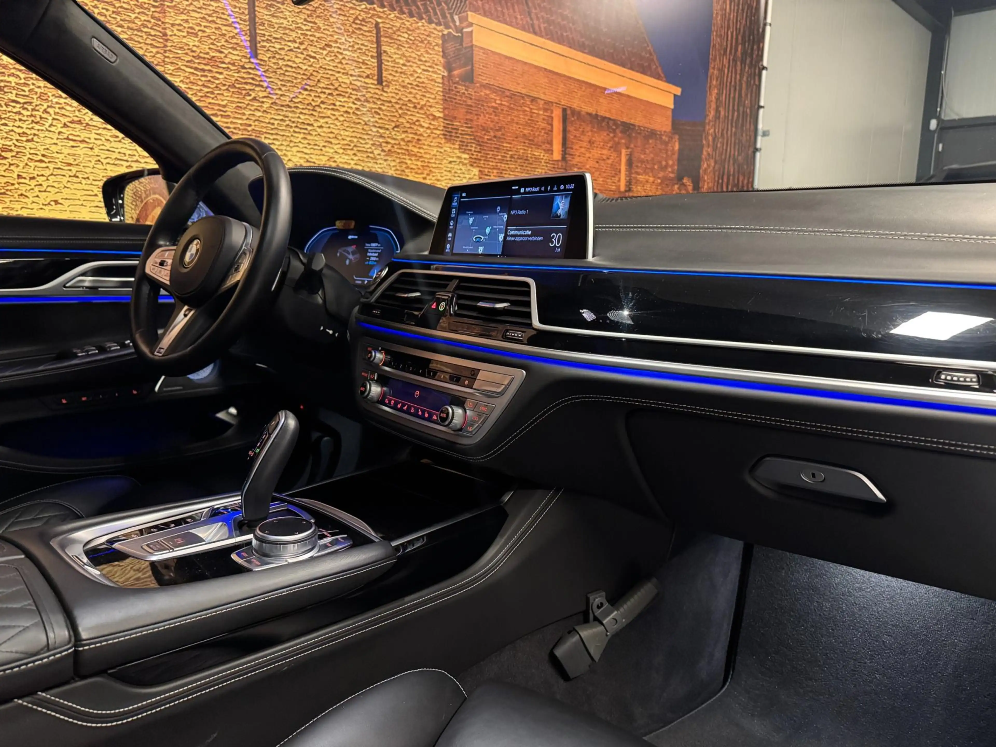BMW 745 7-serie 745Le xDrive High Exe Individual Panodak B — photo 13