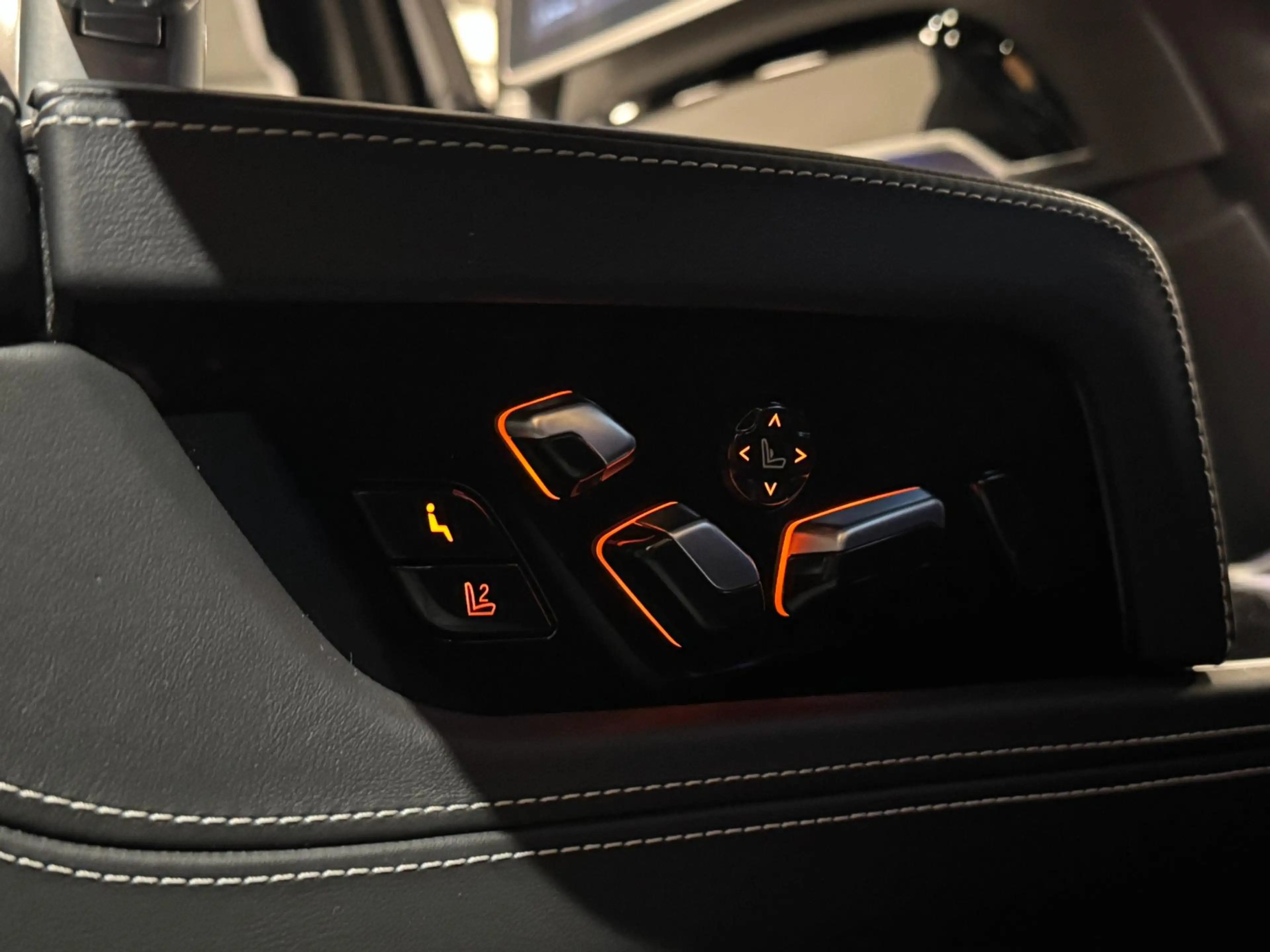BMW 745 7-serie 745Le xDrive High Exe Individual Panodak B — photo 48