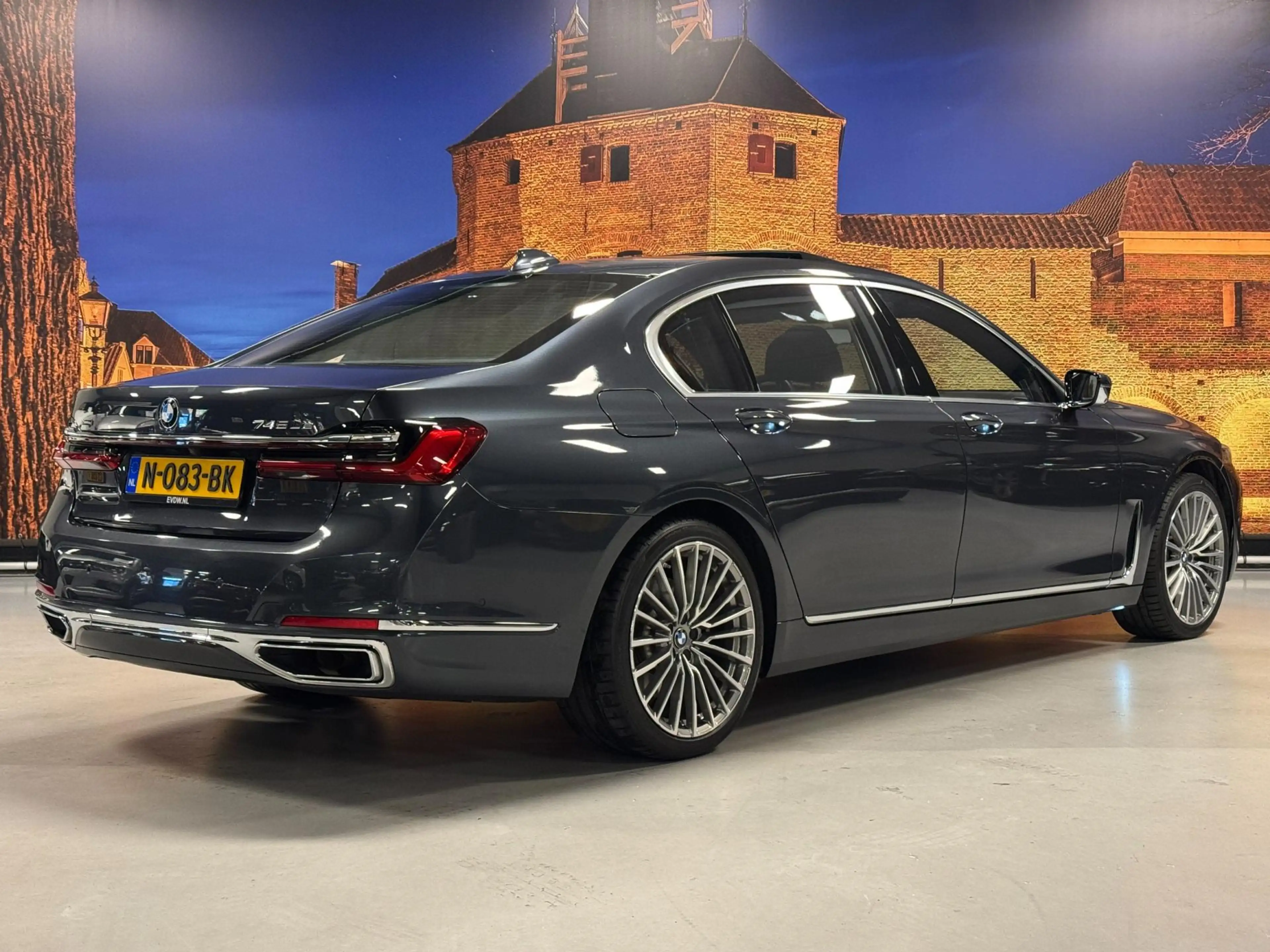 BMW 745 7-serie 745Le xDrive High Exe Individual Panodak B — photo 2