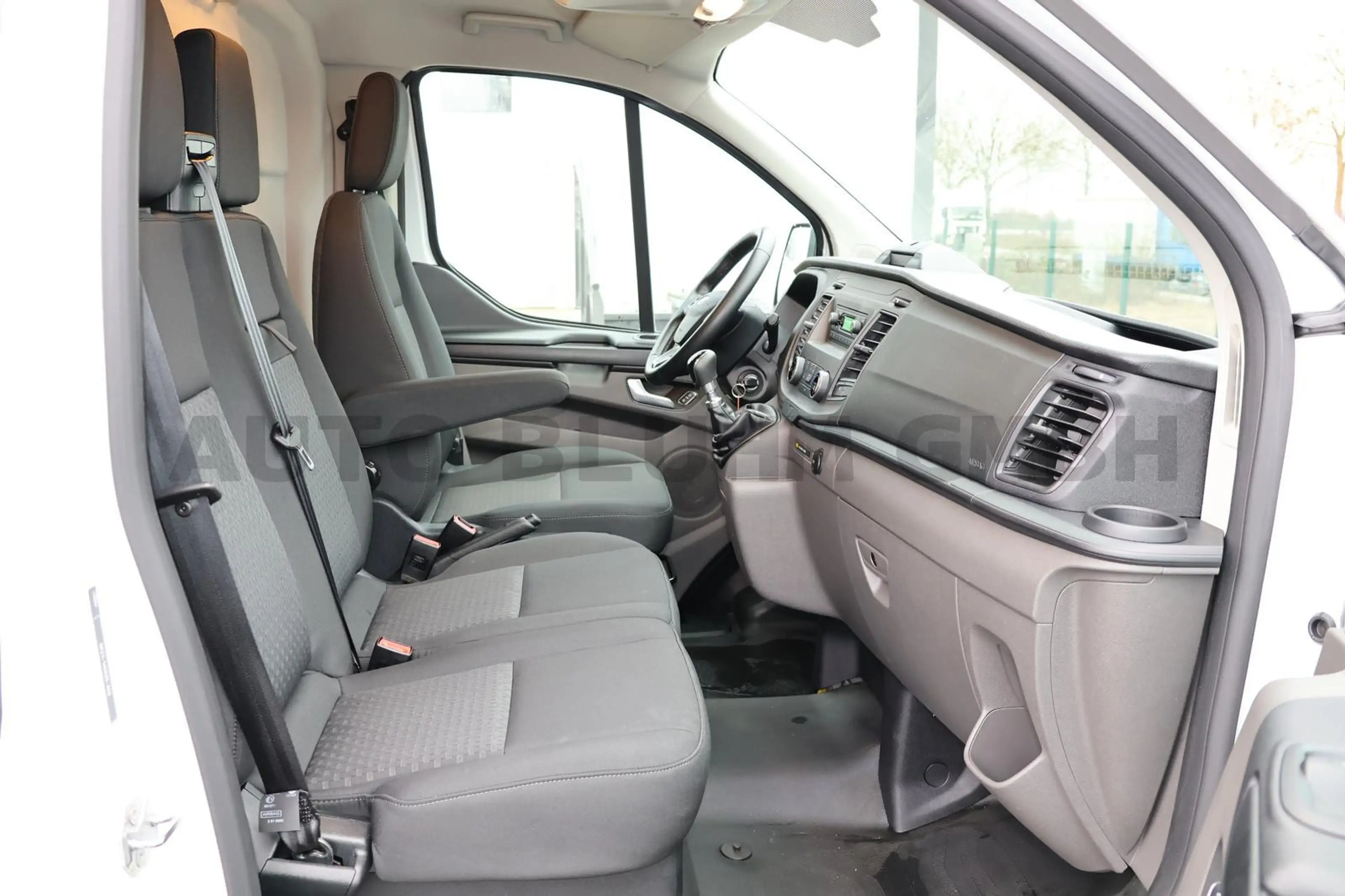Ford Transit Custom Transit 320-EB Custom Kasten L2H1 Klima 3-Sitze — photo 13