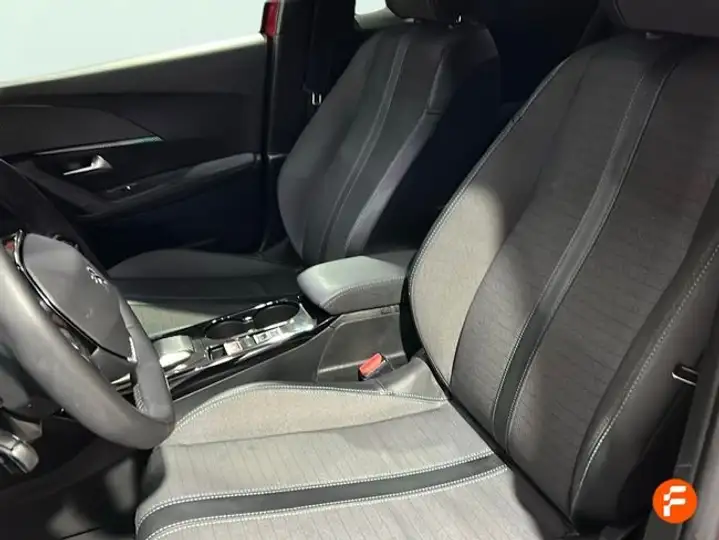 Peugeot 2008 2022, foto 21