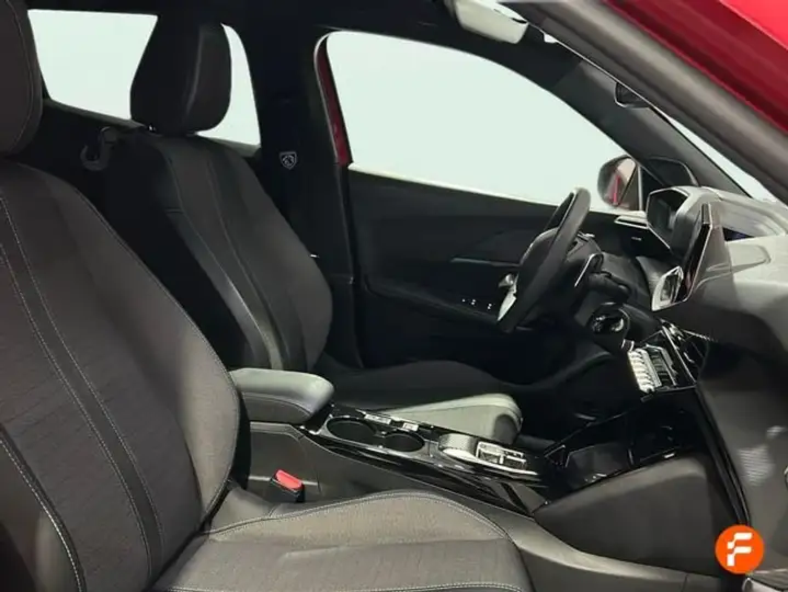 Peugeot 2008 2022, foto 18