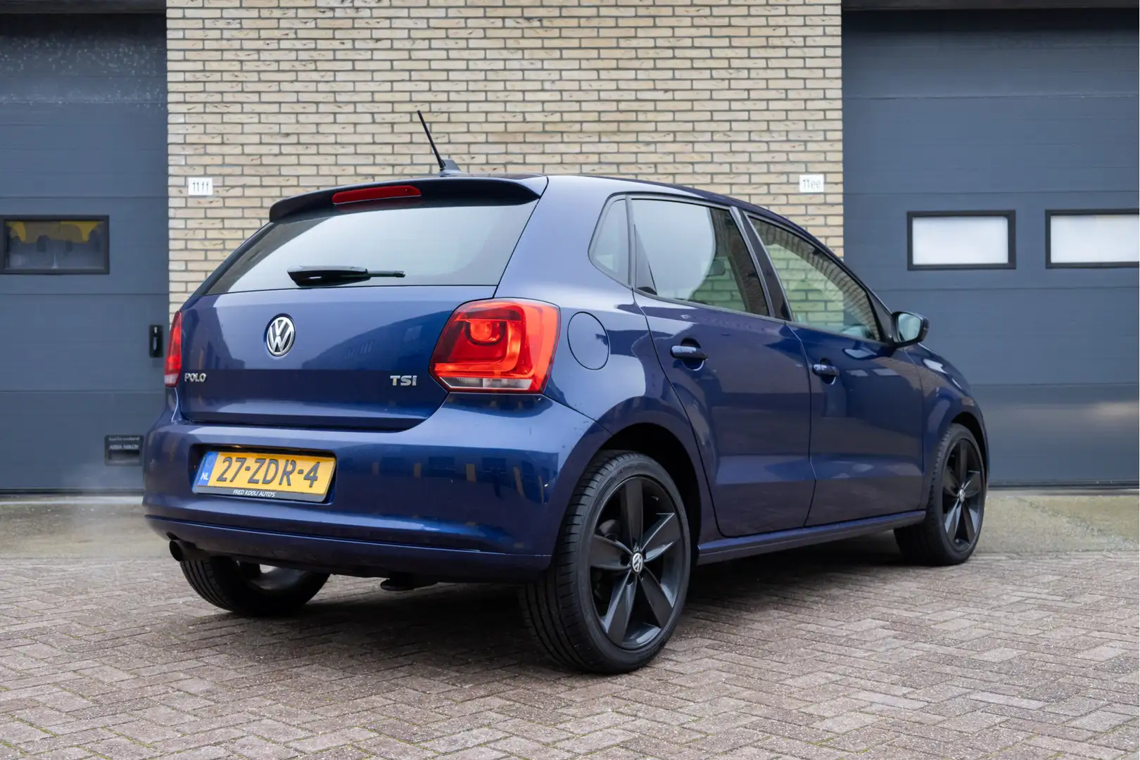 Volkswagen Polo 1.2 TSI Highline AUTOMAAT Panodak, Navi, Cruise, T Blau - 2