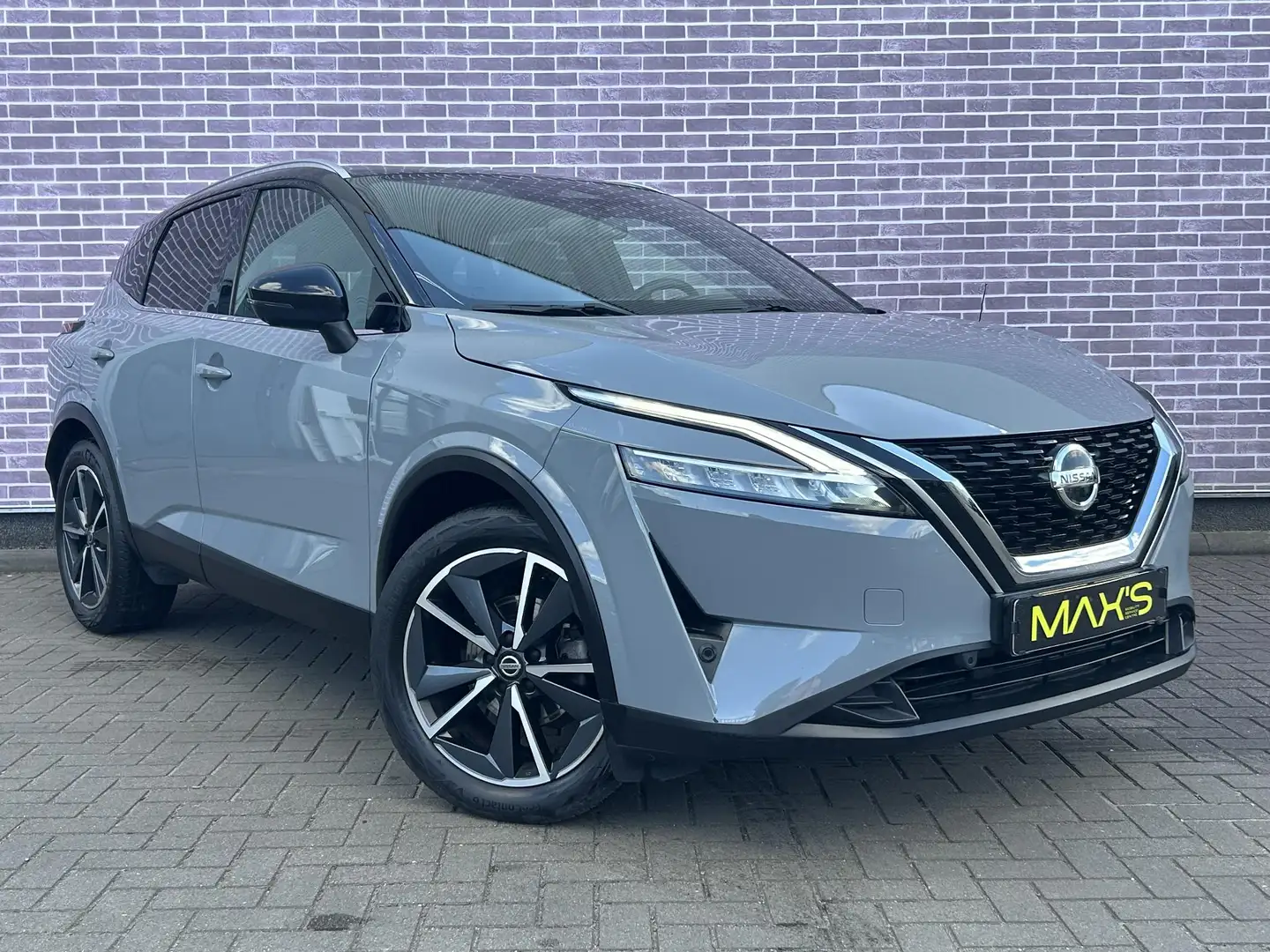 Nissan Qashqai 1.3 MHEV Business Premium | Adaptieve Cruise Contr Grijs - 2