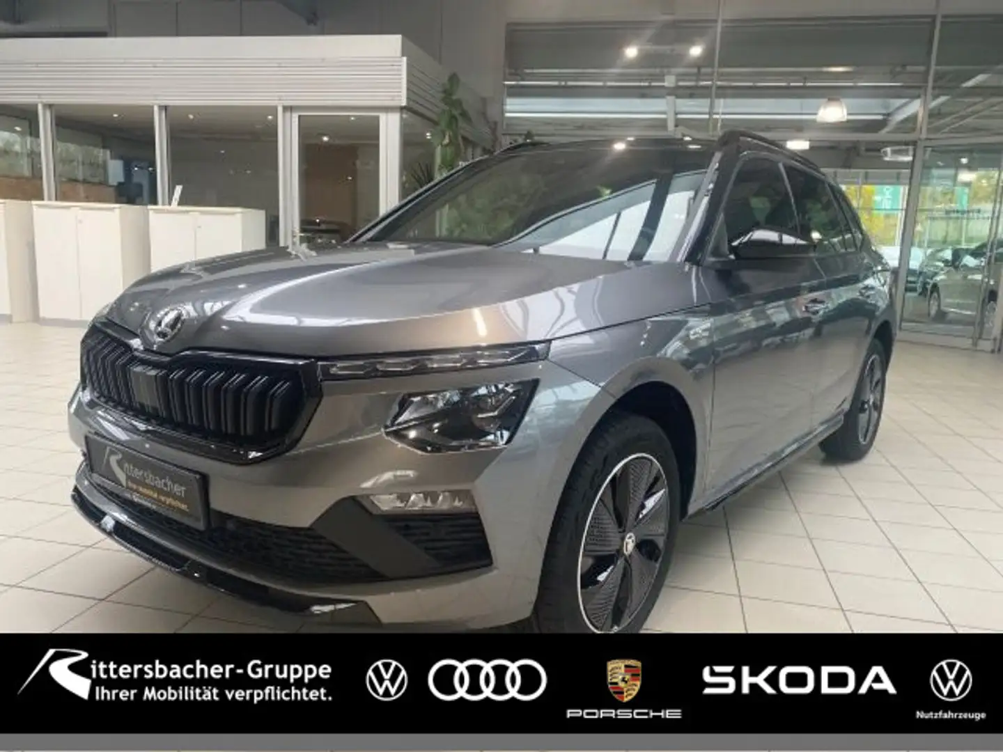 Skoda Kamiq 1.0 TSI Monte Carlo Verfügbar sofort Grau - 1
