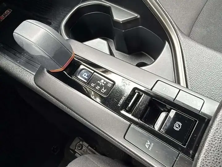 Toyota C-HR 2025, foto 24