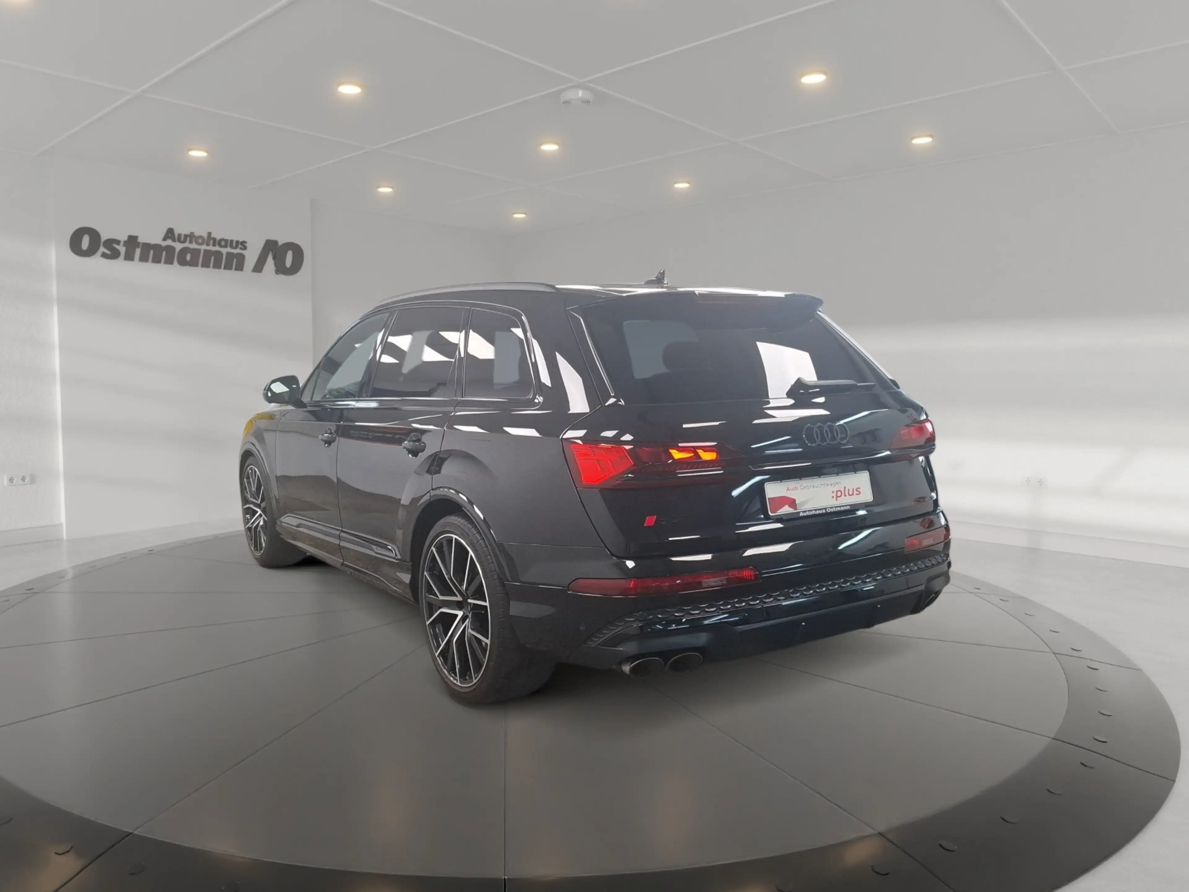 Audi SQ7 4.0 TFSI quattro 7-Sitzer AHK HUD Laser Pano — photo 3