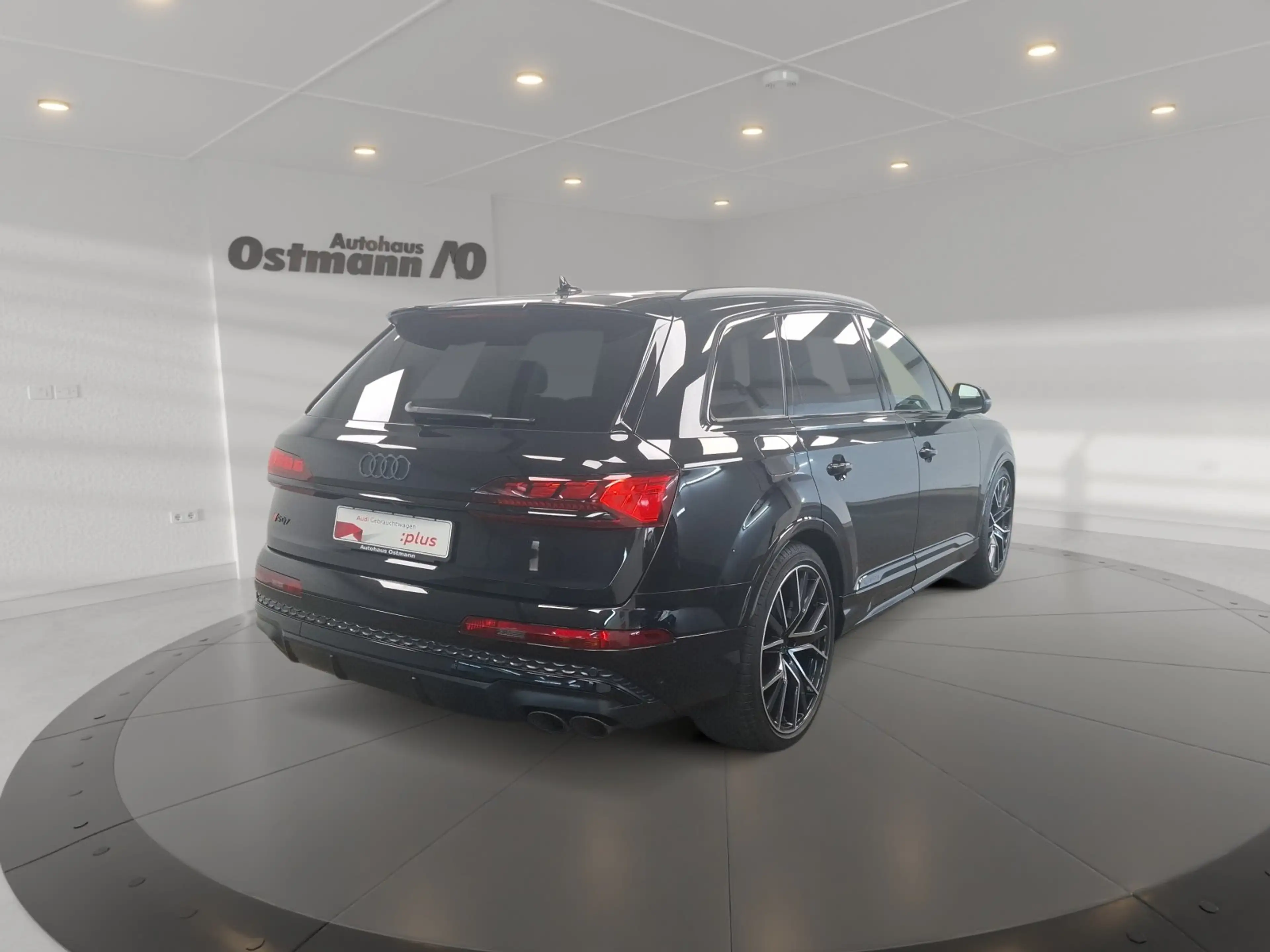 Audi SQ7 4.0 TFSI quattro 7-Sitzer AHK HUD Laser Pano — photo 4