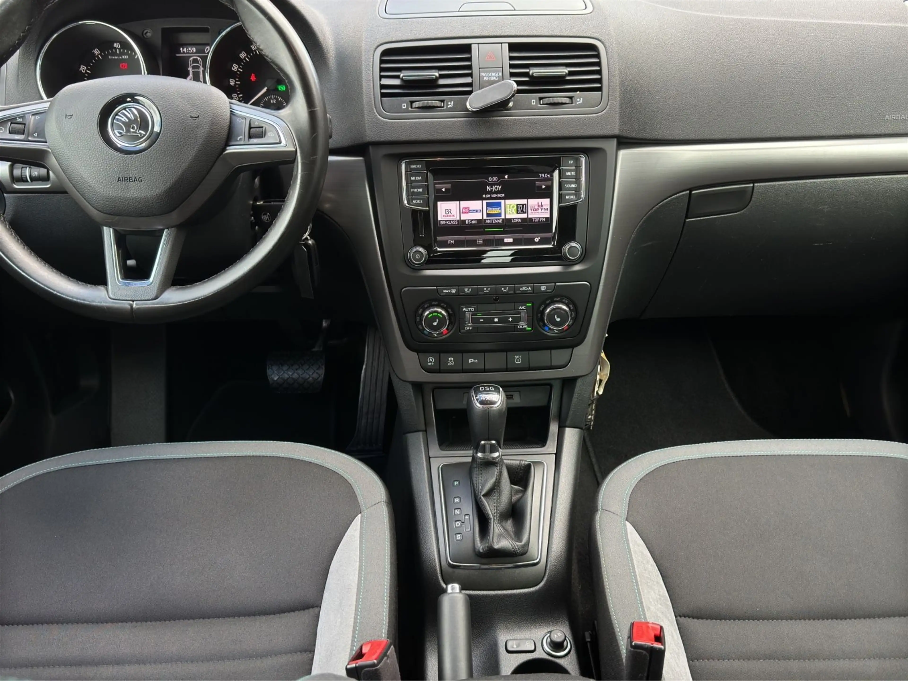 Skoda Yeti Joy 4x4 PDC Xenon Tempomat Garantie — photo 15