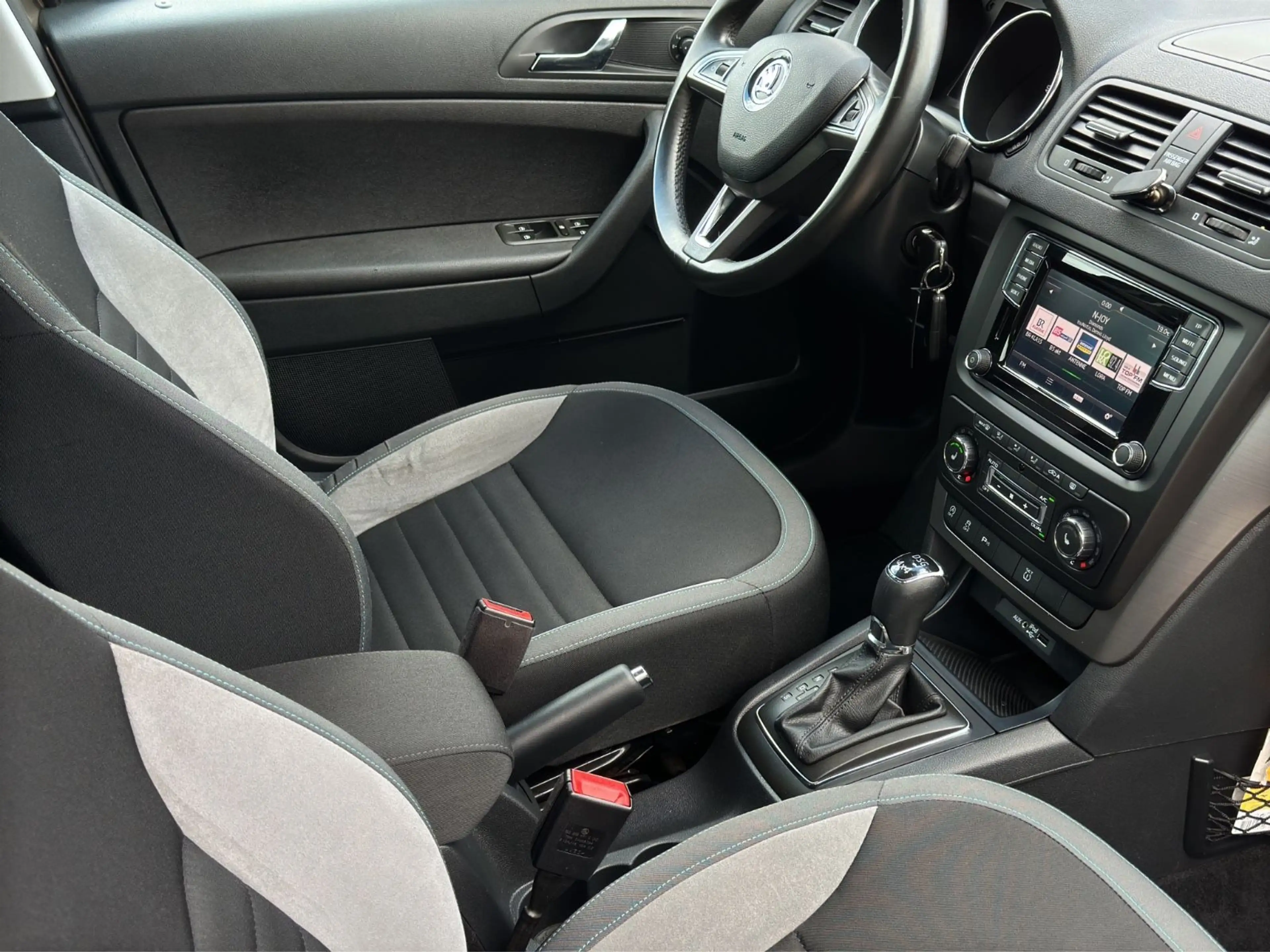 Skoda Yeti Joy 4x4 PDC Xenon Tempomat Garantie — photo 14