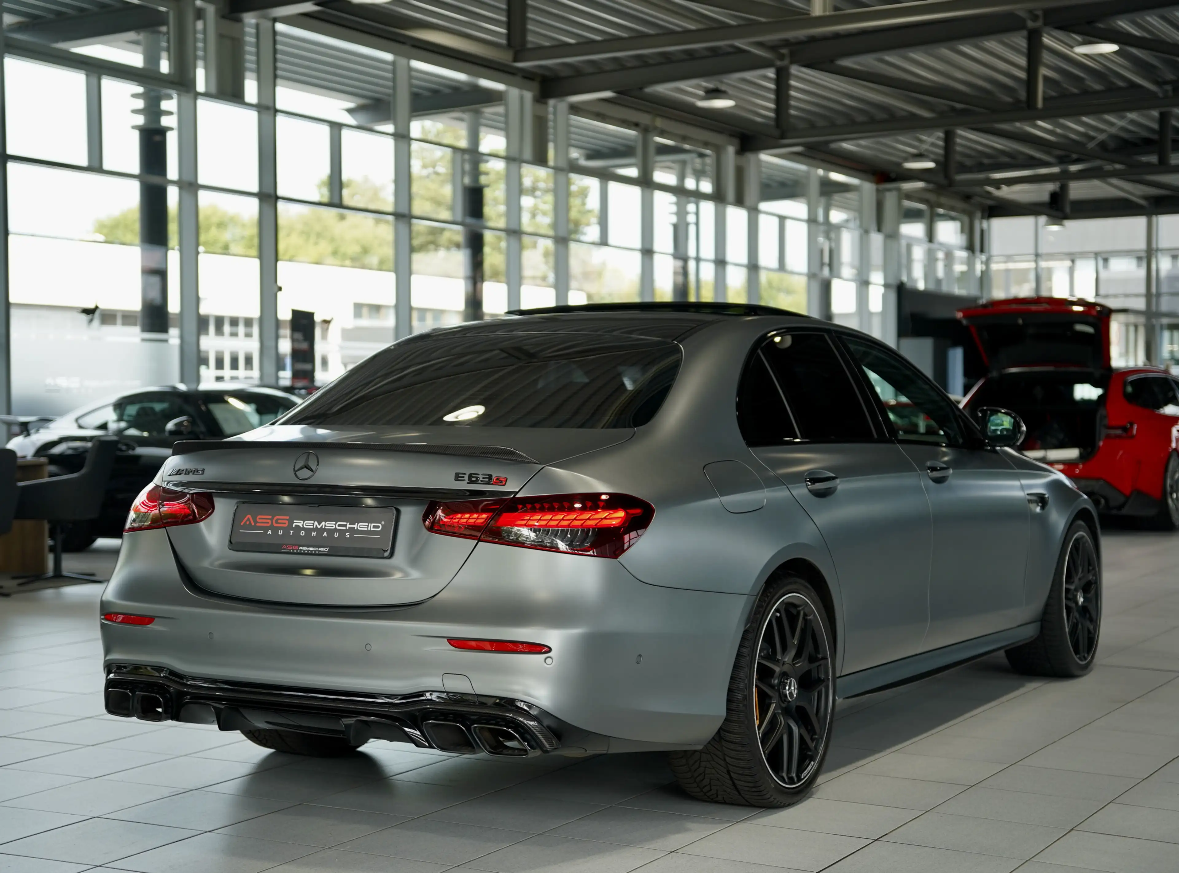 Mercedes-Benz E 63 AMG S 4M+ Limousine *Schale *Perf-AGA *Pano — photo 6