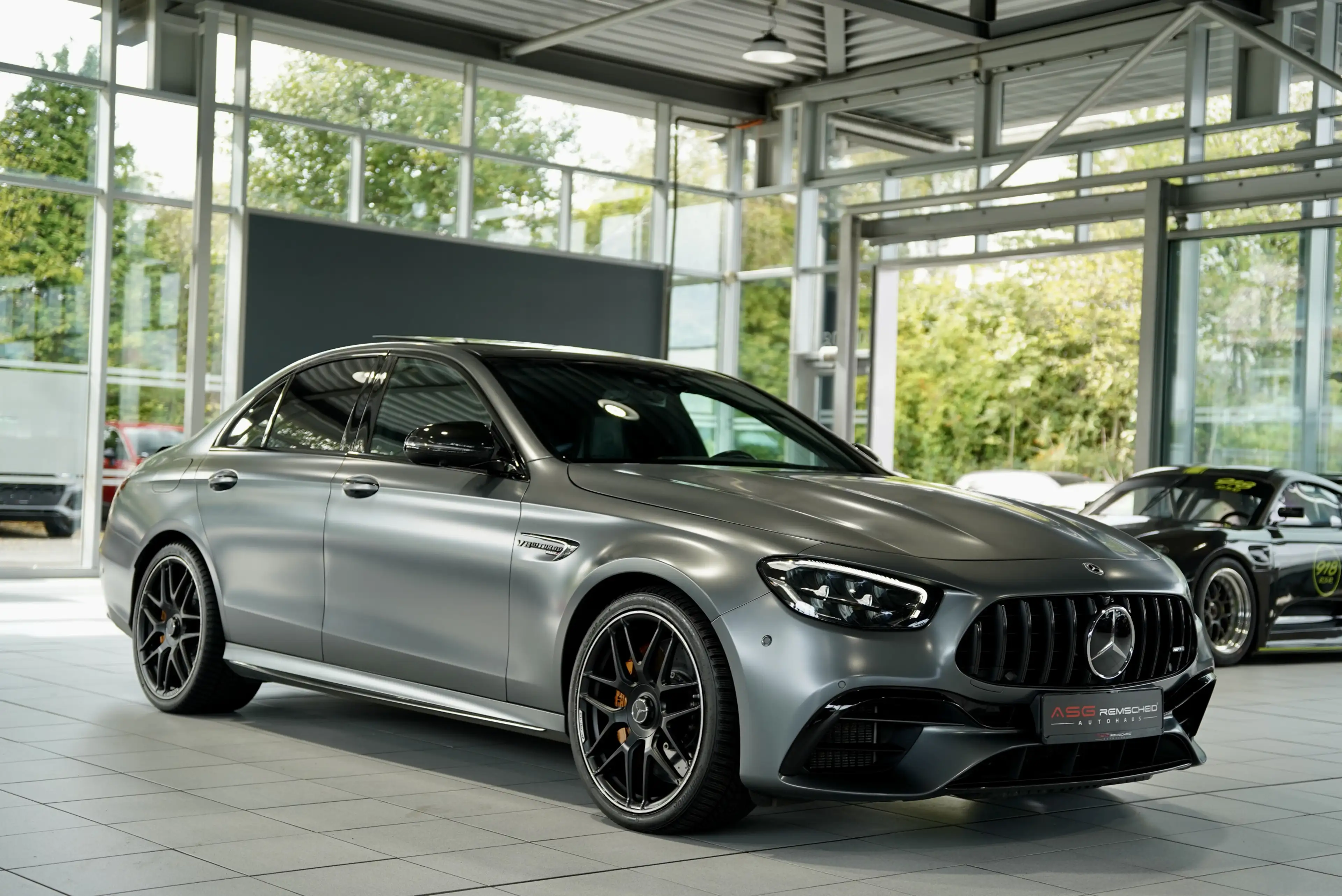 Mercedes-Benz E 63 AMG S 4M+ Limousine *Schale *Perf-AGA *Pano — photo 3