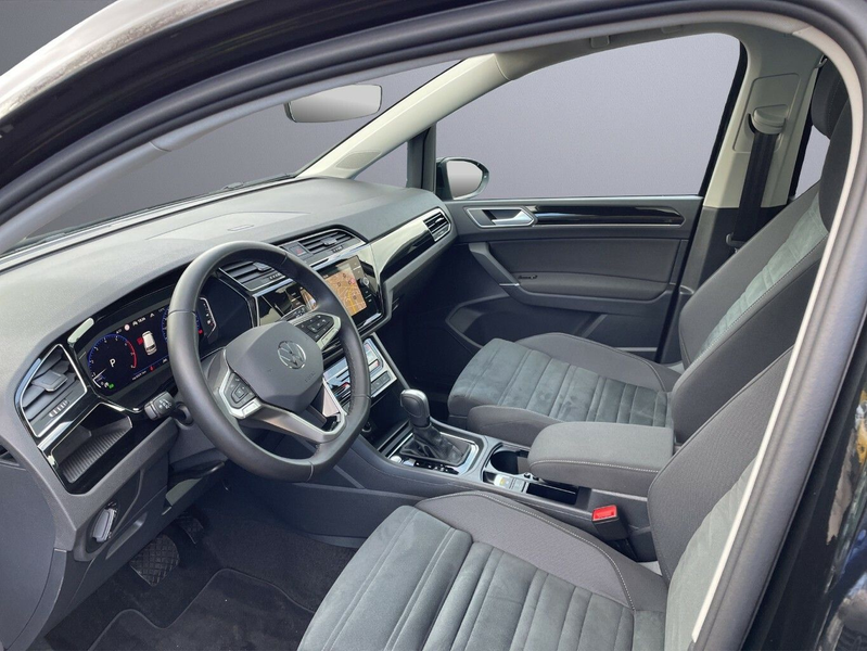 Volkswagen Touran 1.5 TSI R-line 7Sitzer AHK Rückfahrkamera — photo 7