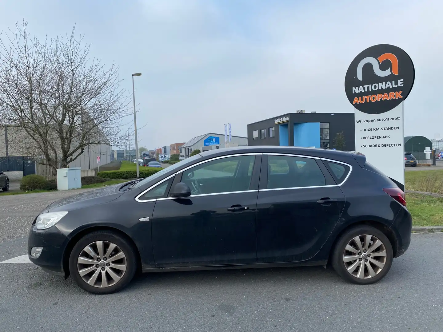 Opel Astra * 1.4 Cosmo * 5-D 2011 * EURO 5 * Zwart - 2
