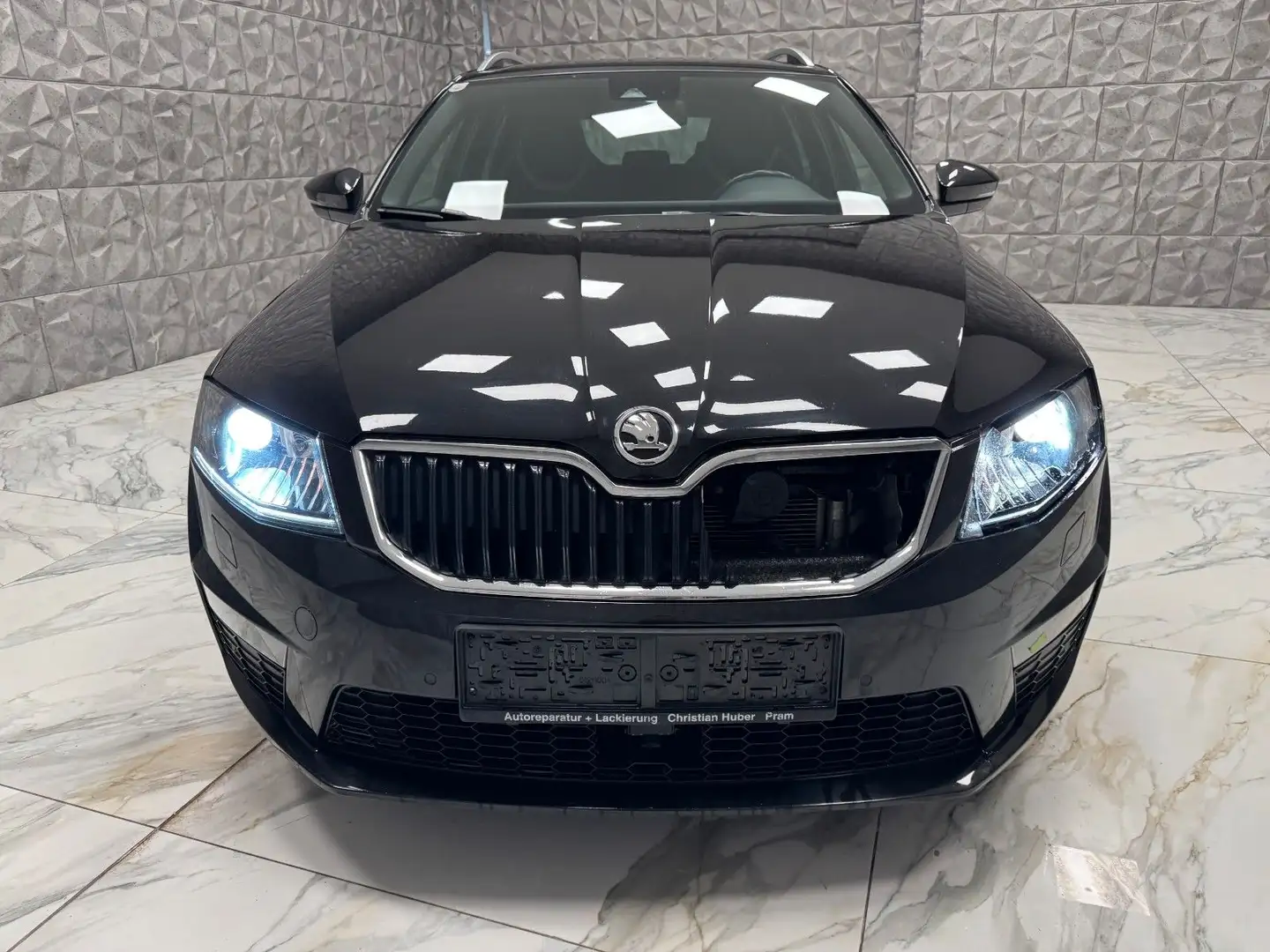 Skoda Octavia Combi RS * Voll Fahrbereit *TOP AUTO * Schwarz - 2