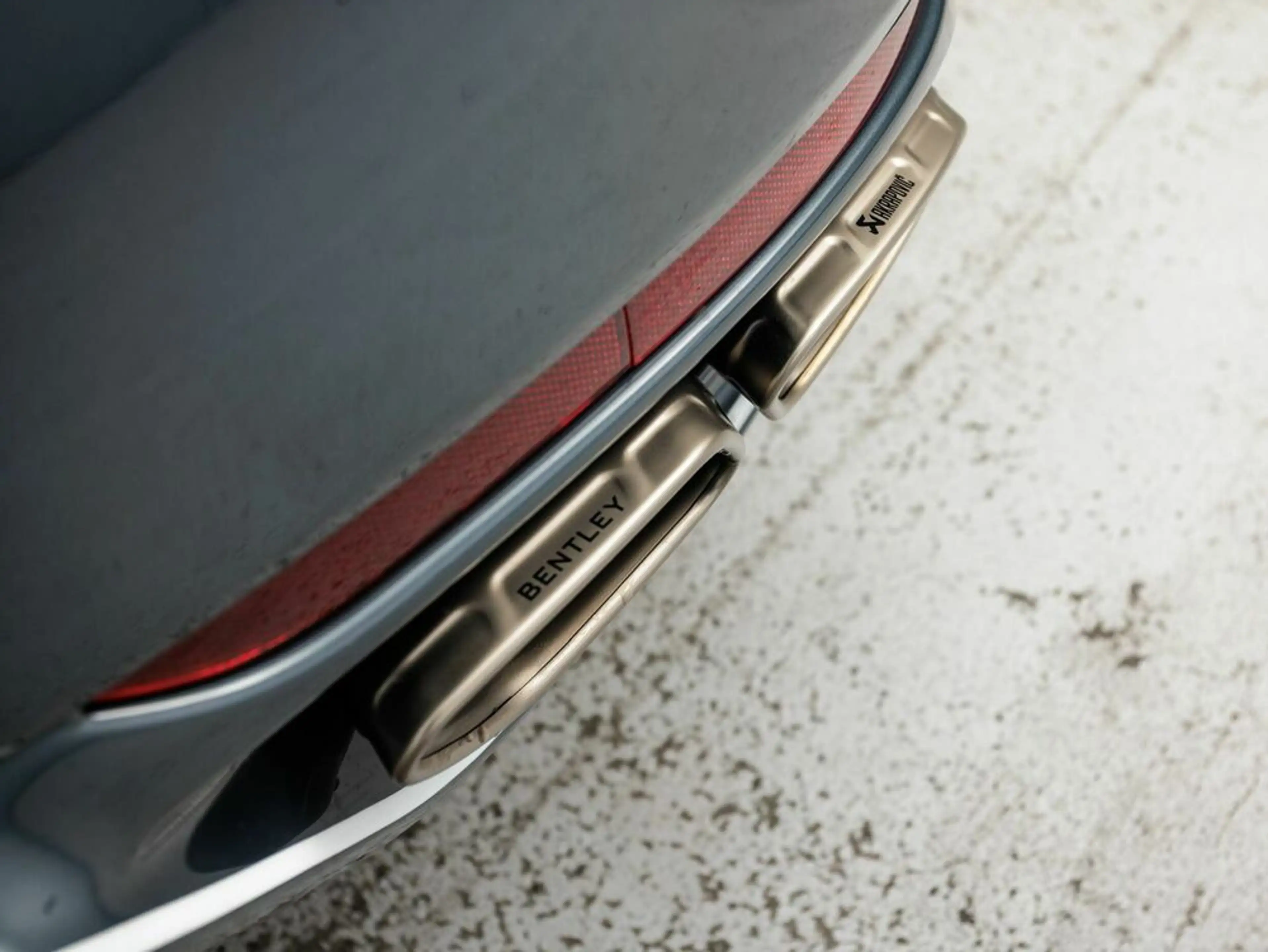 Bentley Continental GT Speed V8 Hybrid — photo 13
