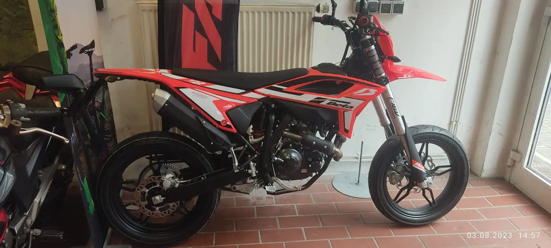 Beta RR 125 T SuperMoto LC  Neufahrzeug Piros - 1