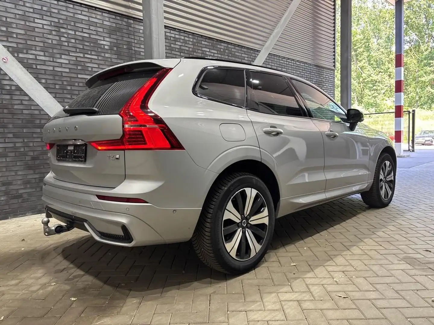 Volvo XC60 T6 Plug-in hybrid Plus Dark | Long Range | ACC | 3 Zilver - 2