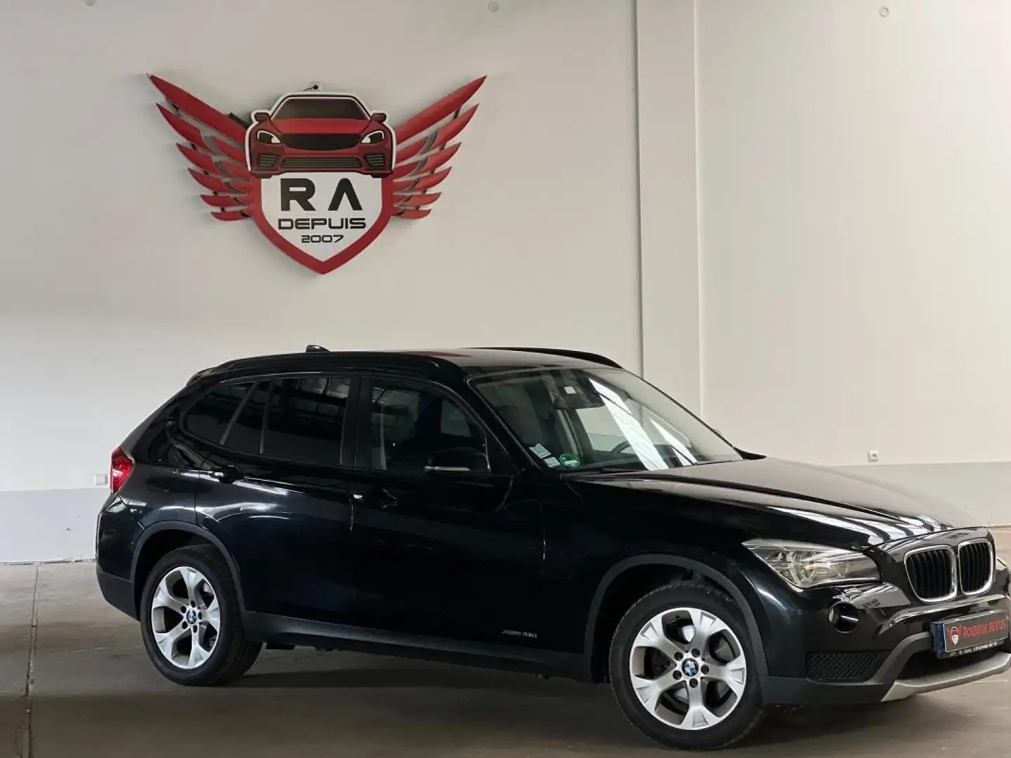 BMW X1 18D 143 CH XDRIVE Zwart - 1