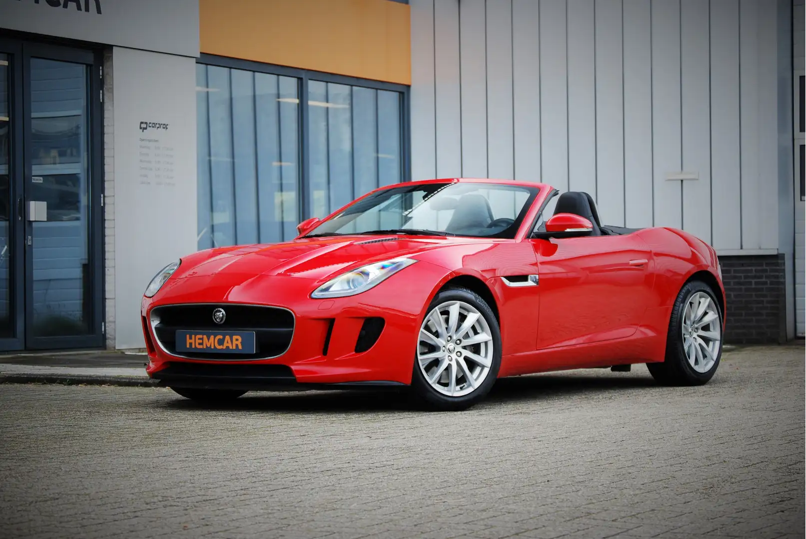 Jaguar F-Type 3.0 V6 Convertible Rood - 1