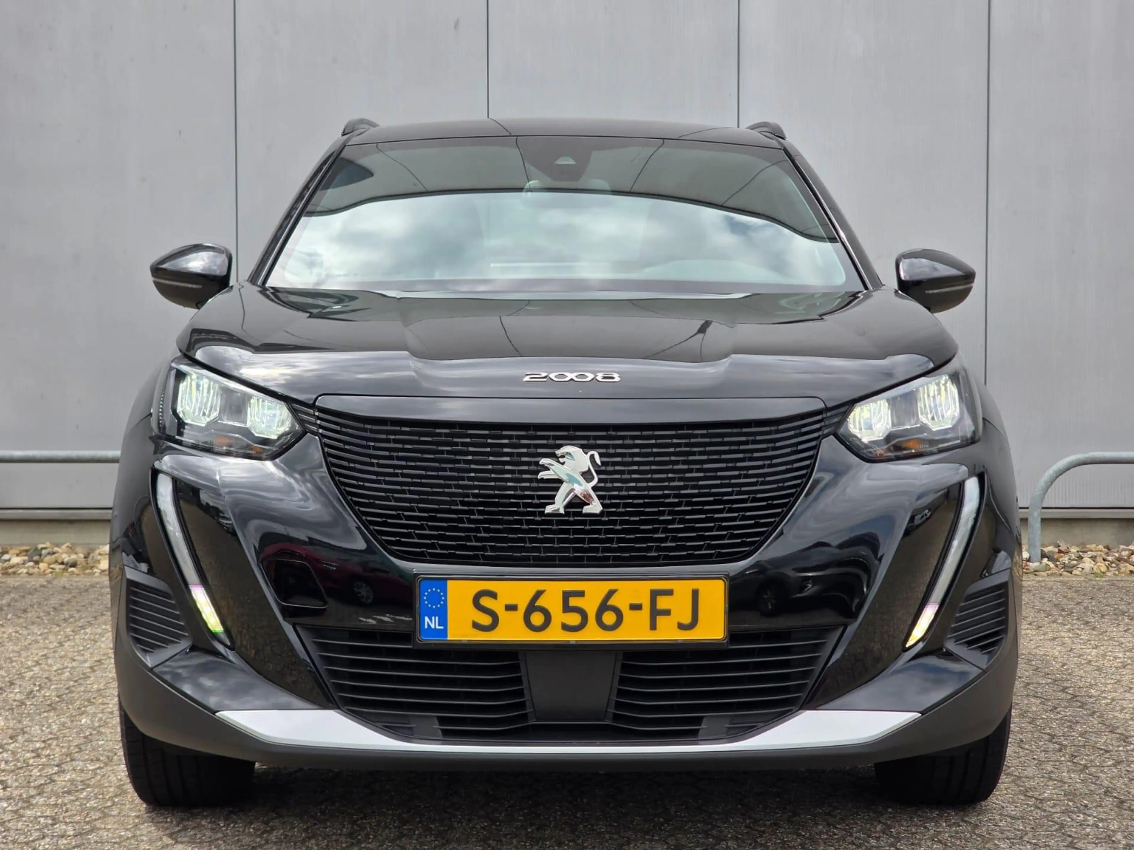 Peugeot e-2008 EV Allure Pack 50 kWh Navigatie | Parkeercamera | — photo 2