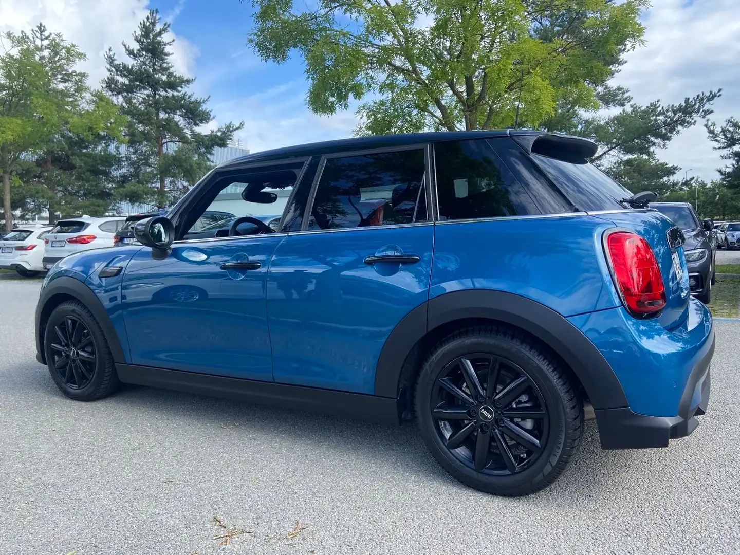 MINI Cooper MINI 5-TÜRER Aut. Classic Trim Синий - 1