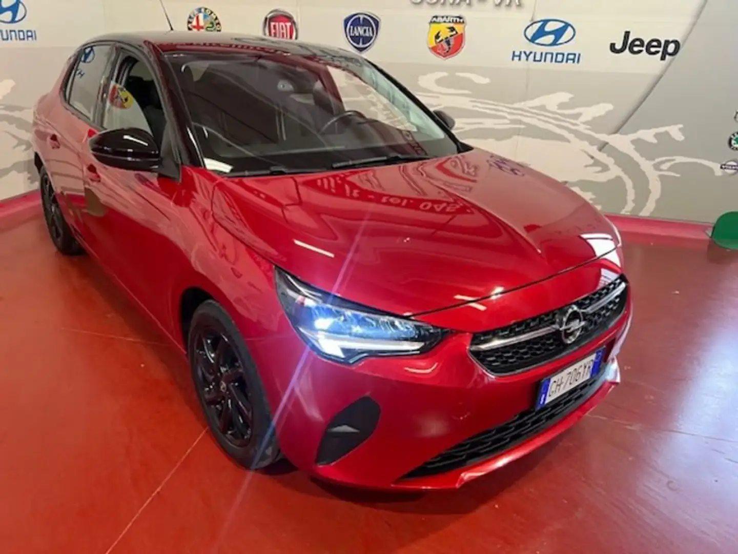 Opel Corsa 1.2 Design & Tech Rosso - 1