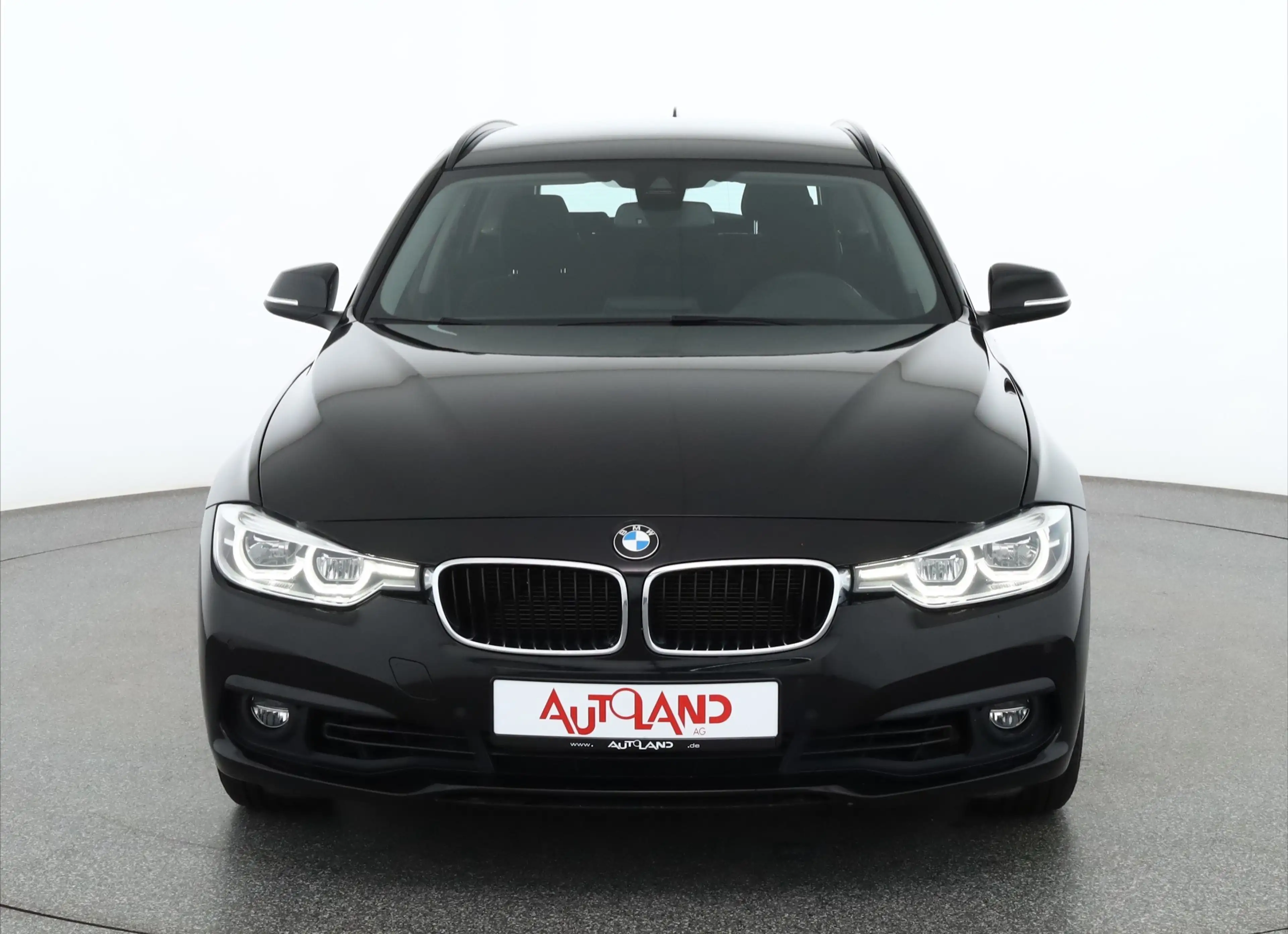 BMW 318 318i Touring Aut. Advantage LED Navi Tempomat — photo 8