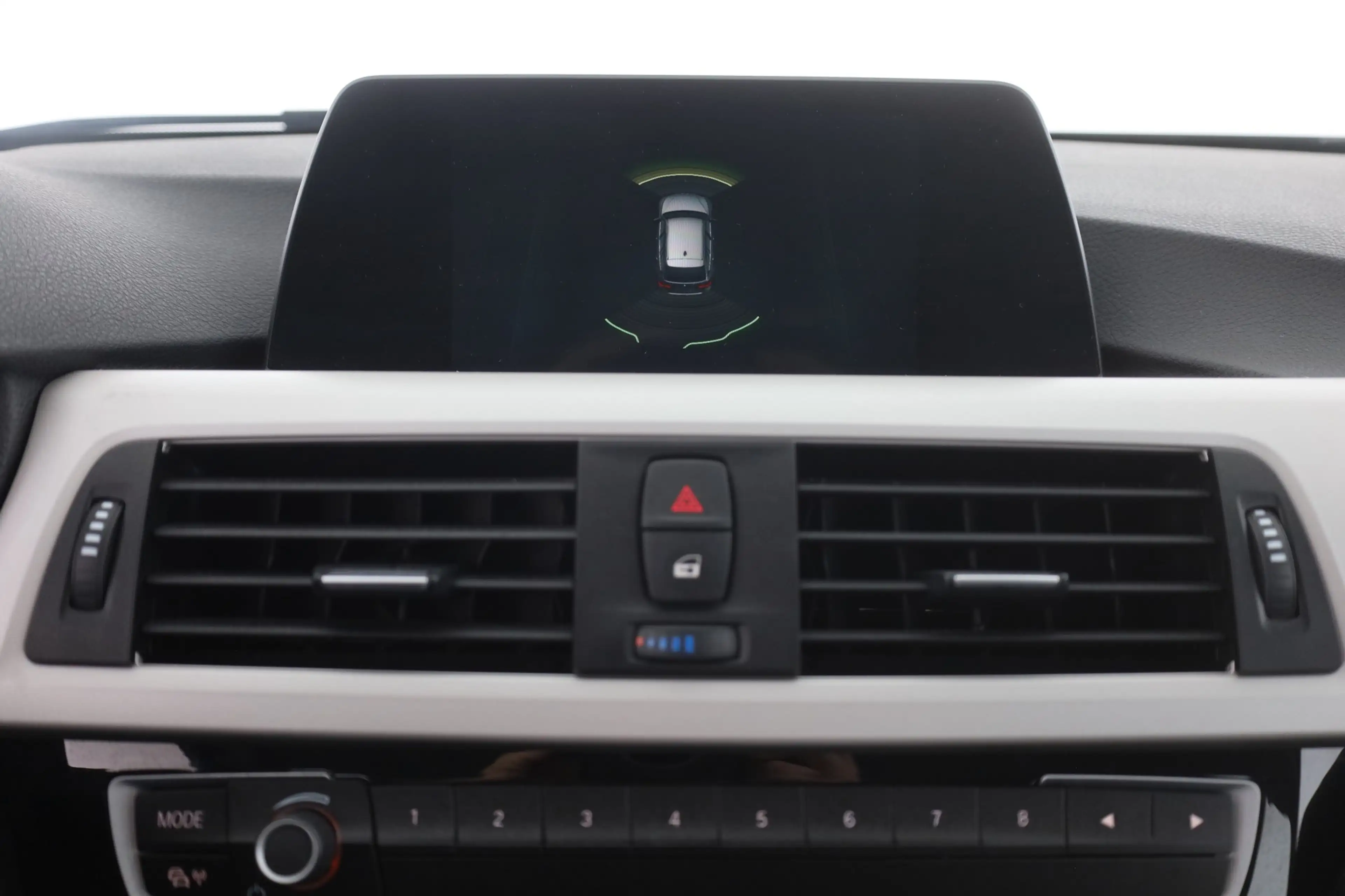 BMW 318 318i Touring Aut. Advantage LED Navi Tempomat — photo 13