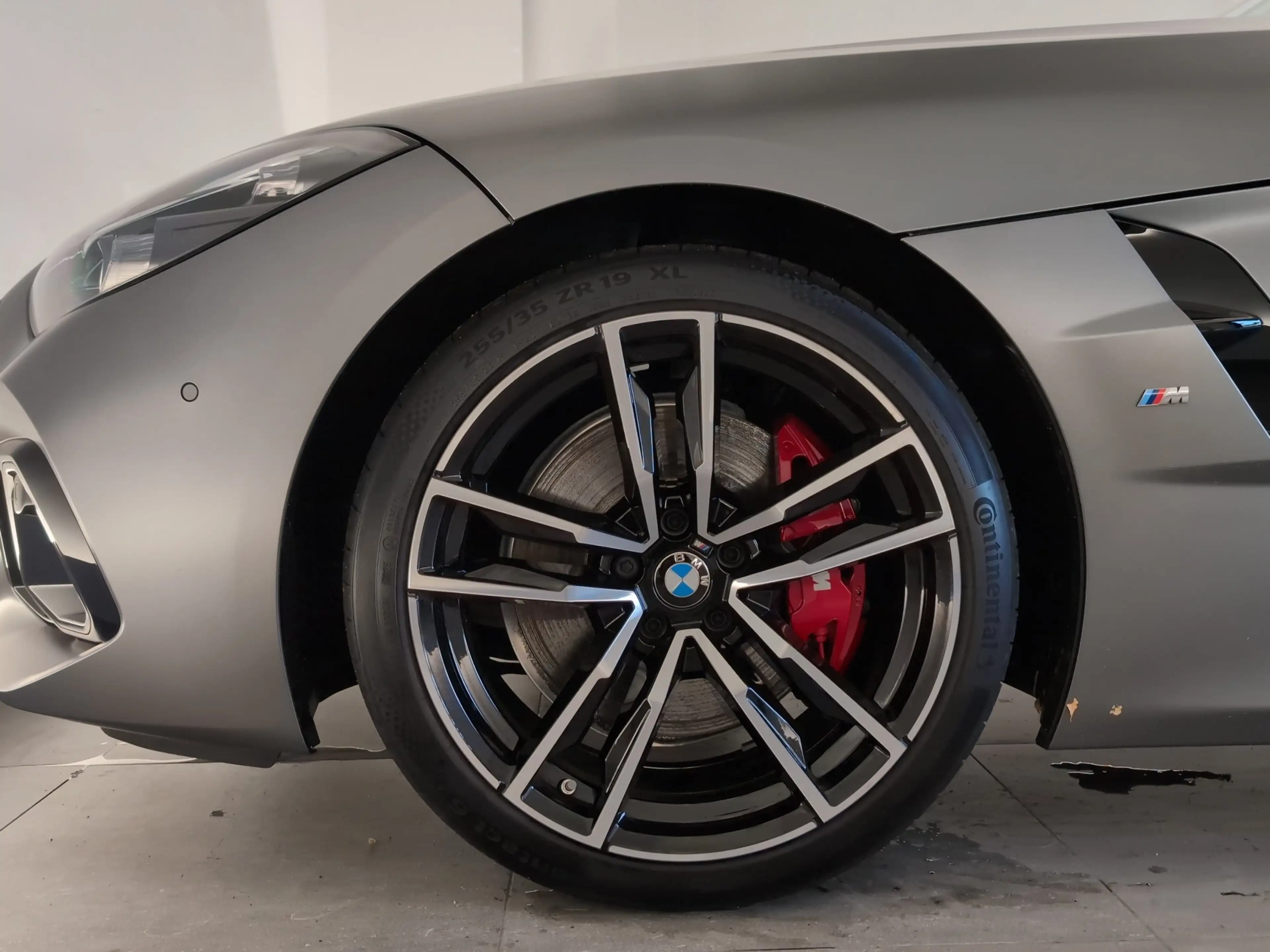 BMW Z4 sDrive 30i — photo 11