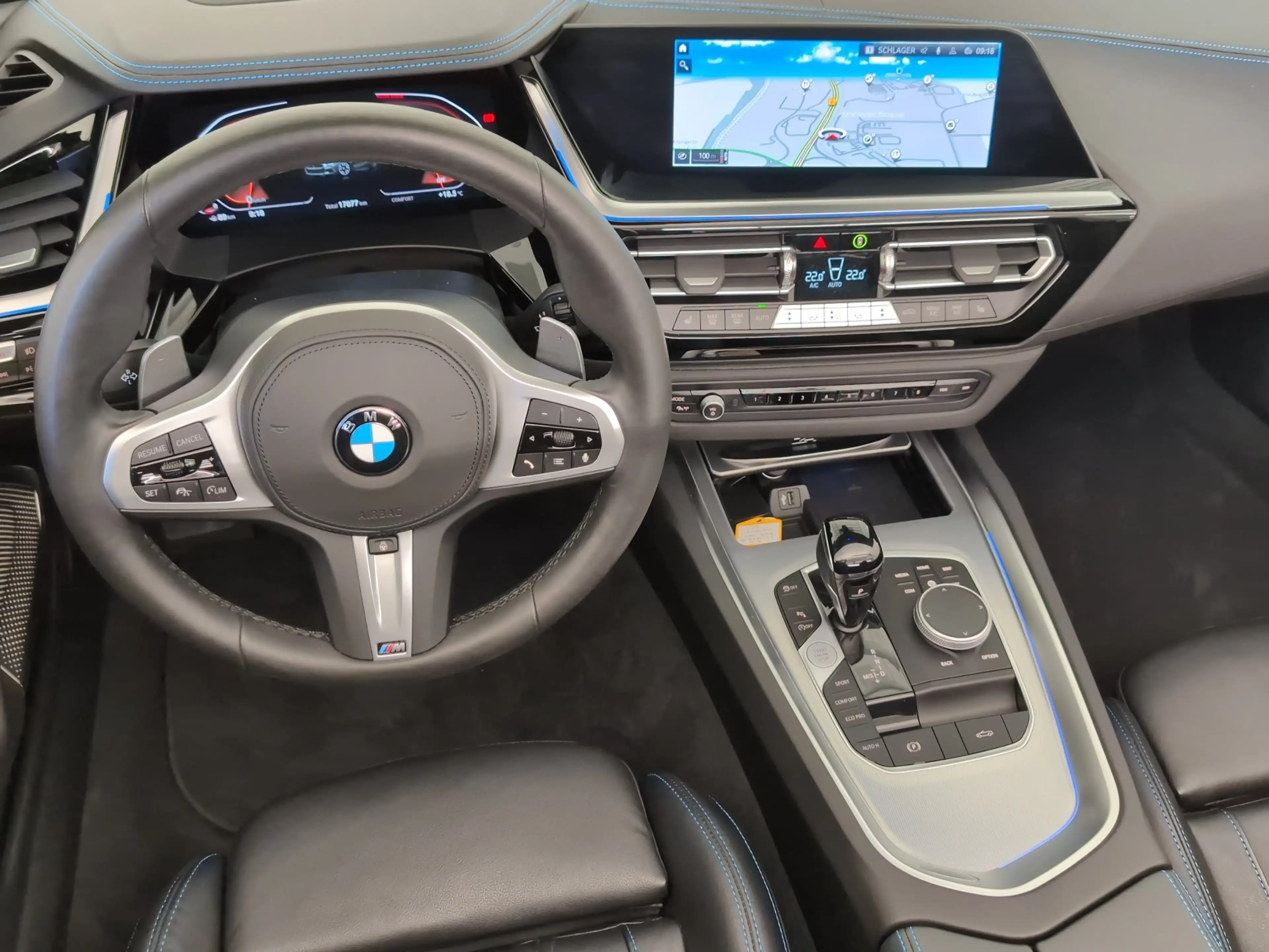 BMW Z4 sDrive 30i — photo 8