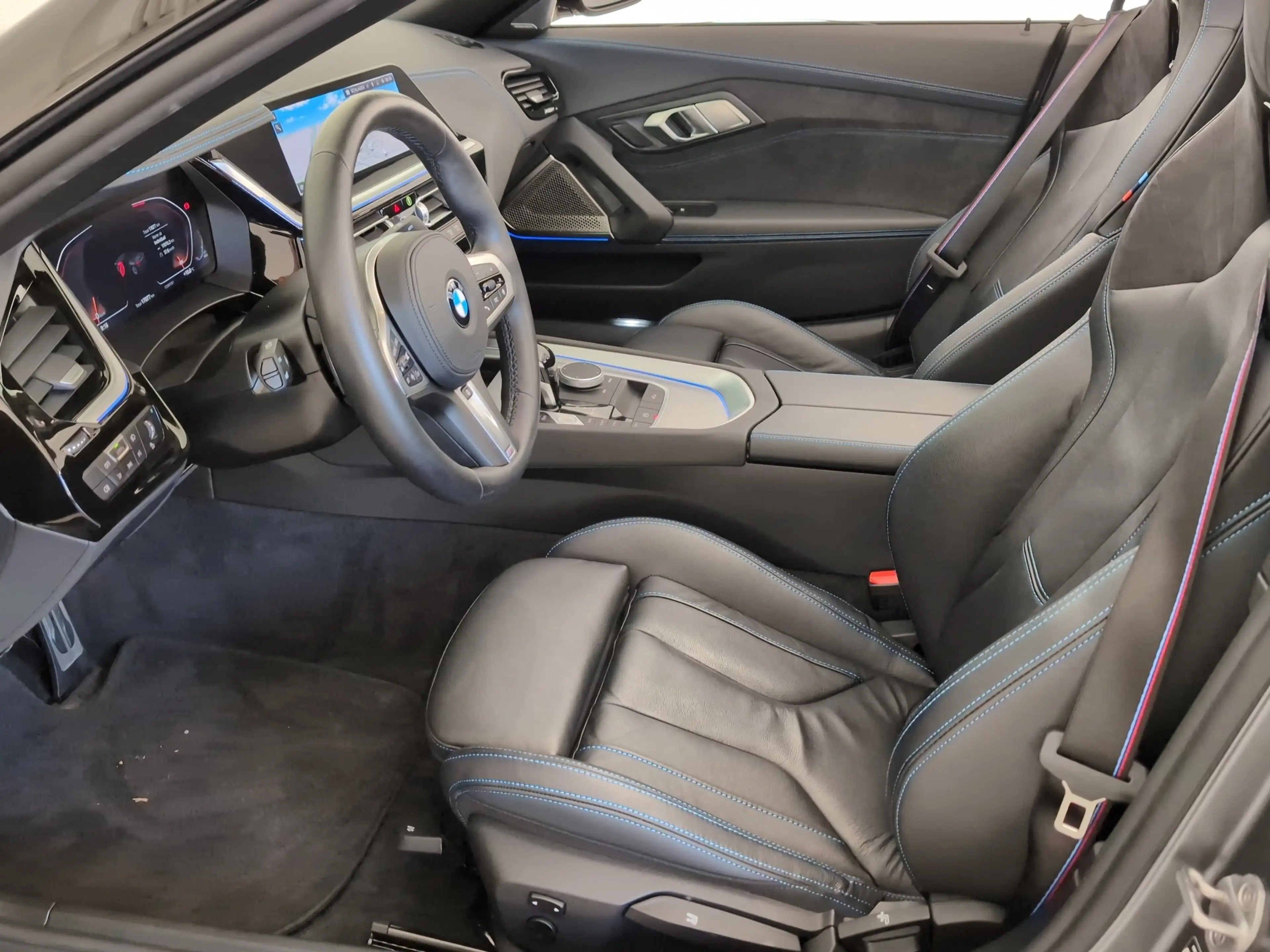 BMW Z4 sDrive 30i — photo 4