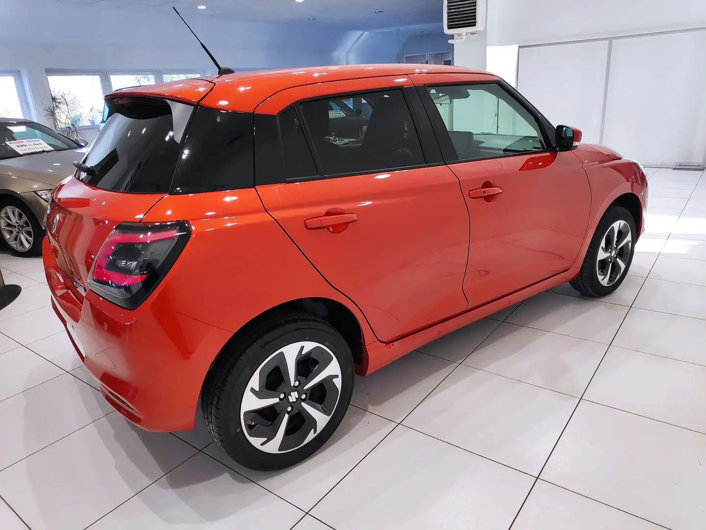 Suzuki Swift 1.2 Hybrid 4WD AllGrip Top*4x4* Arancione - 2