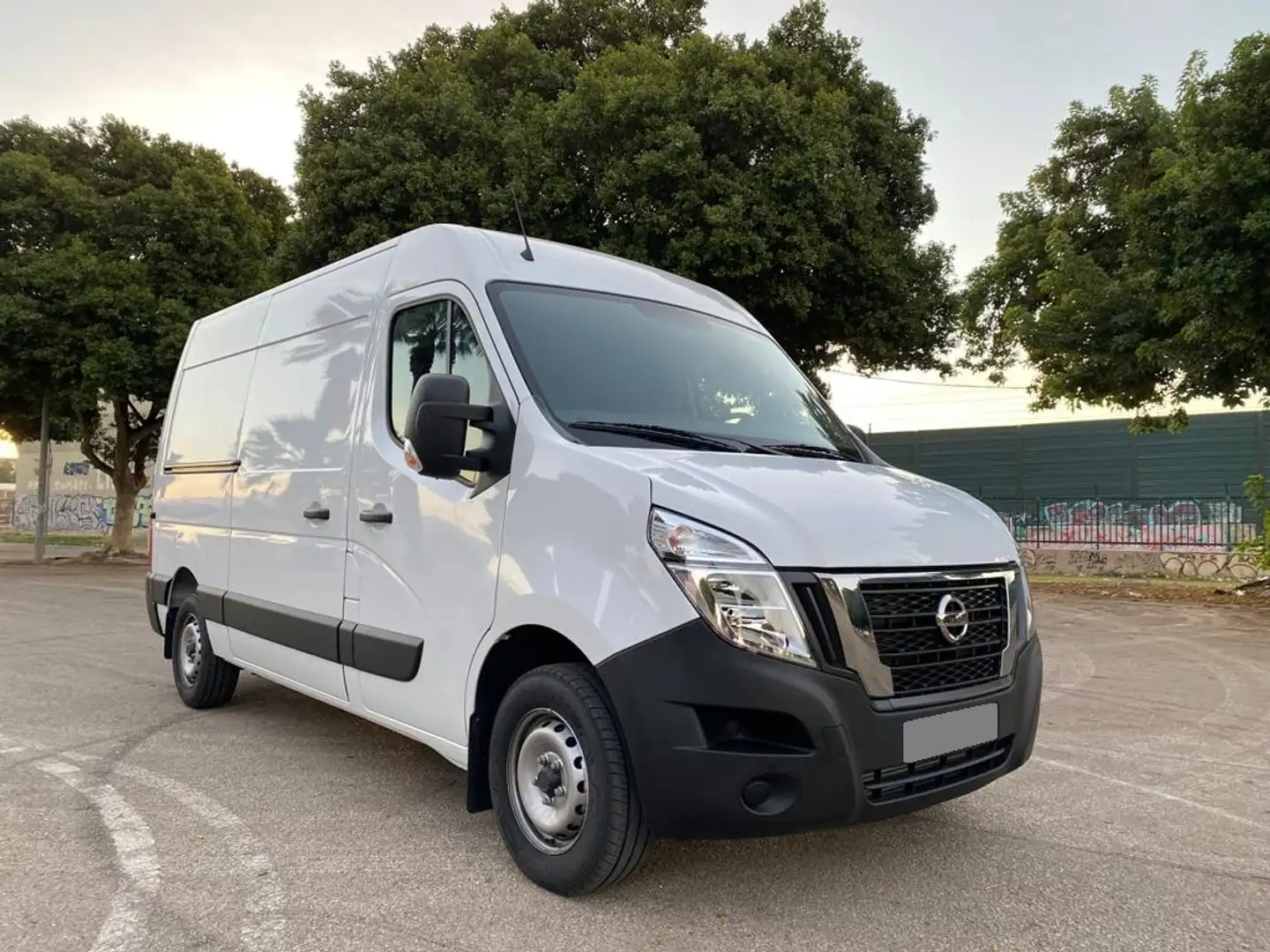 Nissan Interstar Furgón 2.3dCi L2H2 3.5T FWD Comfort 135 Blanco - 2