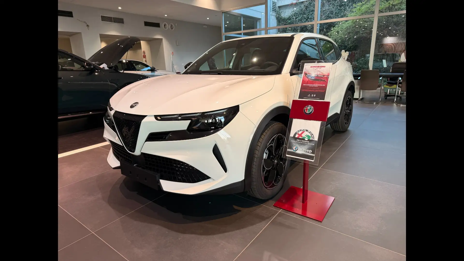 Alfa Romeo Junior Ibrida My25 Ibrida 1.2145cv Hybrid Edct6 Blanco - 1