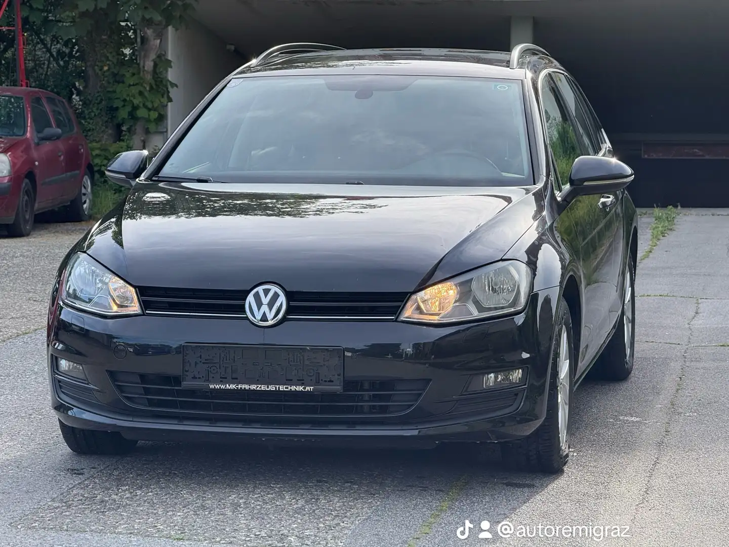 Volkswagen Golf Golf Highline 1,6 BMT TDI DPF DSG Highline Schwarz - 1