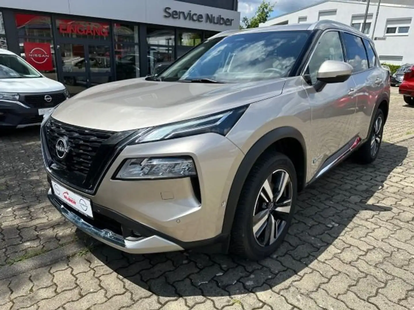 Nissan X-Trail 1,5VC-T e-Power e-4orce Tekna Beige - 2