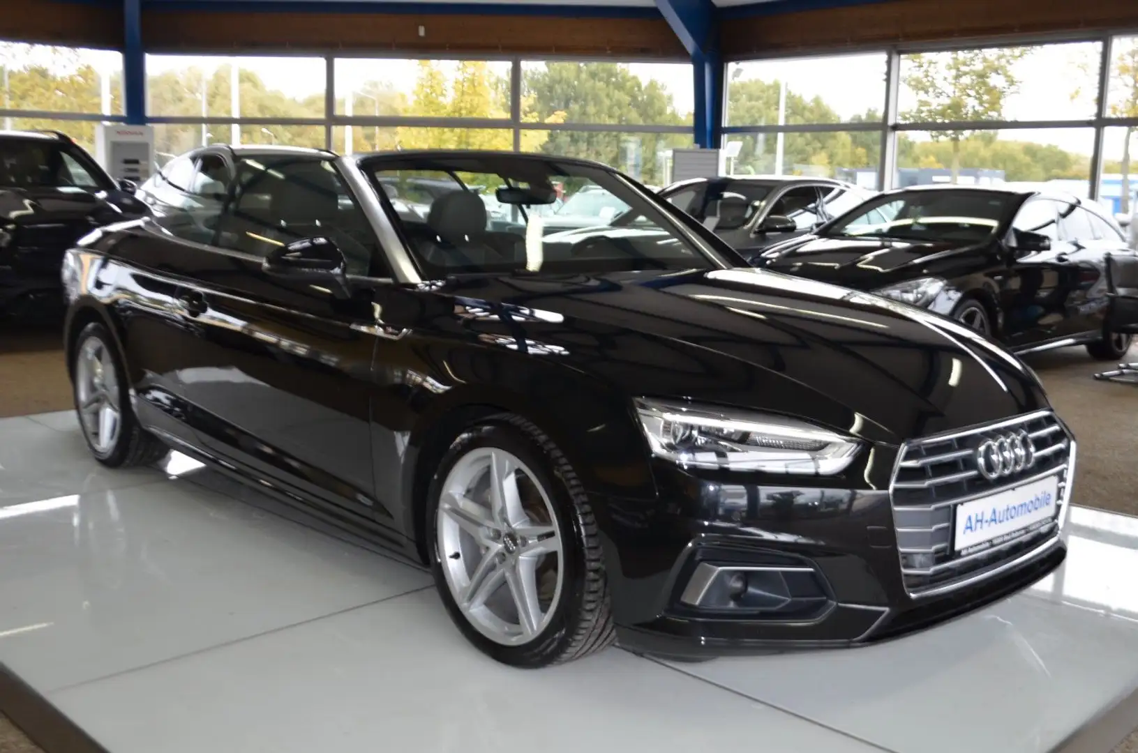 Audi A5 Cabriolet Sport XENON / NAVI / LEDER / R-KAM Schwarz - 2