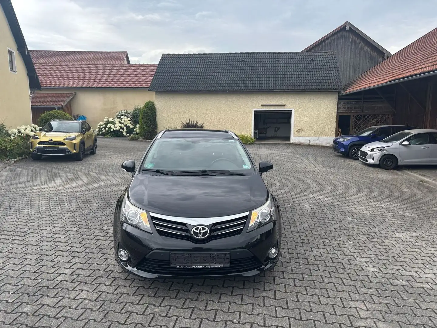 Toyota Avensis Life++65000Km++Navi++ Zwart - 2