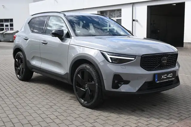 Volvo XC40 view 7